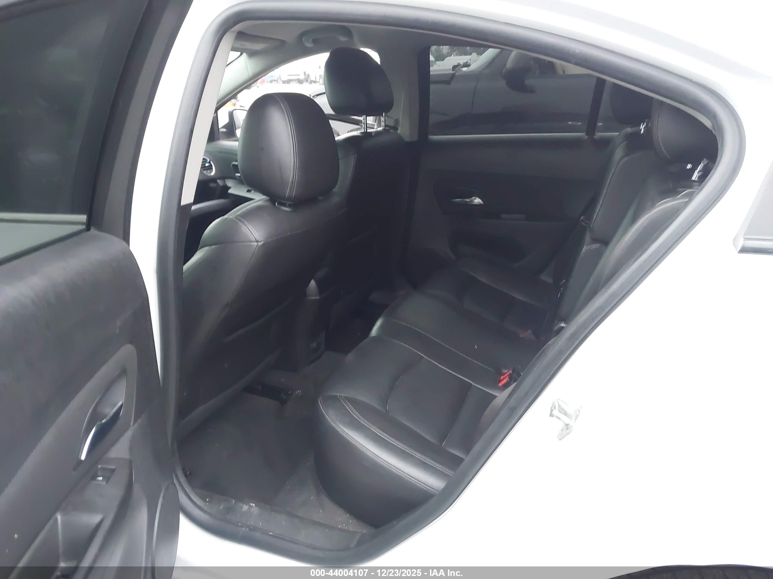 CHEVROLET CRUZE image 8