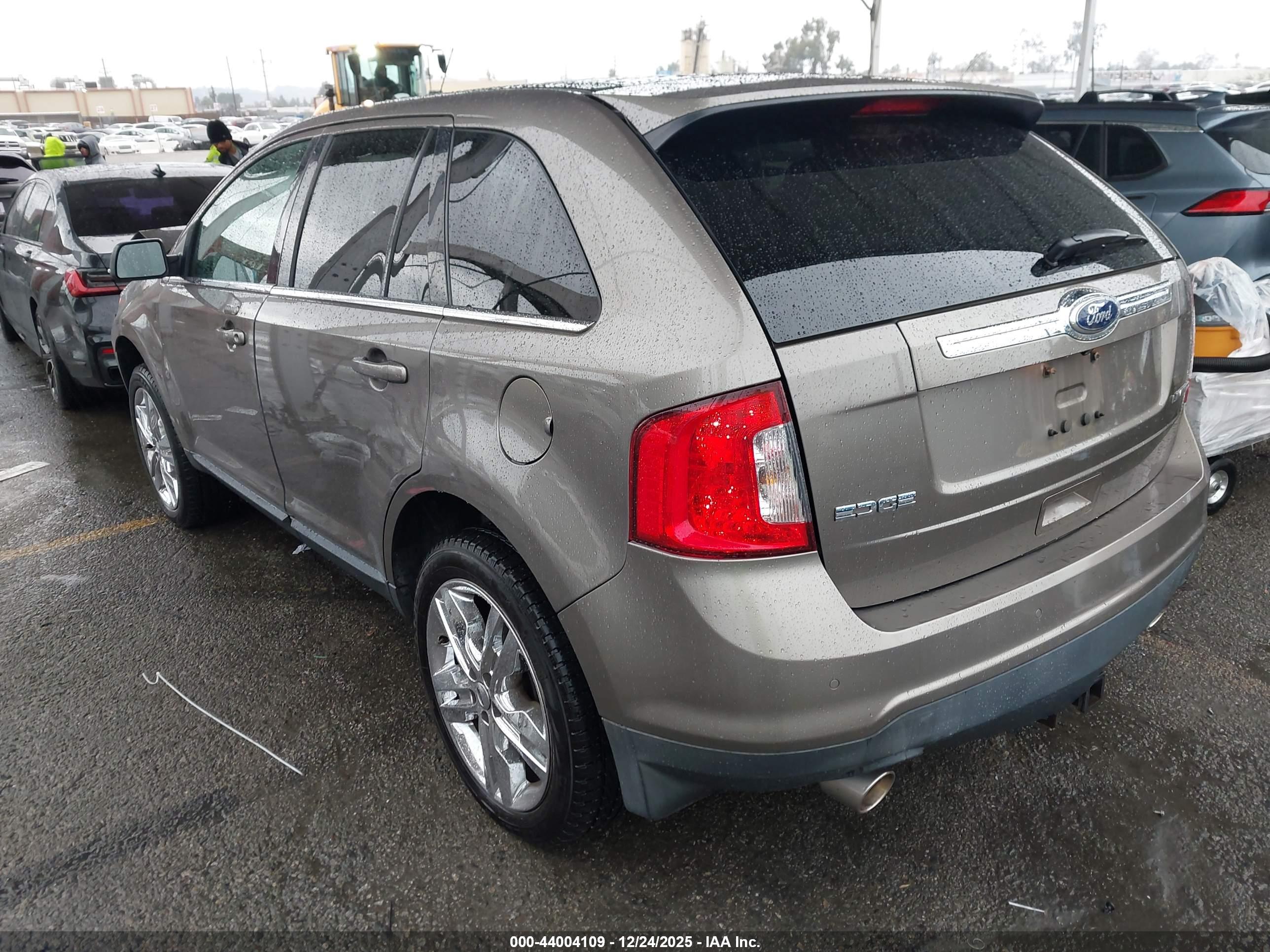 FORD EDGE image 3