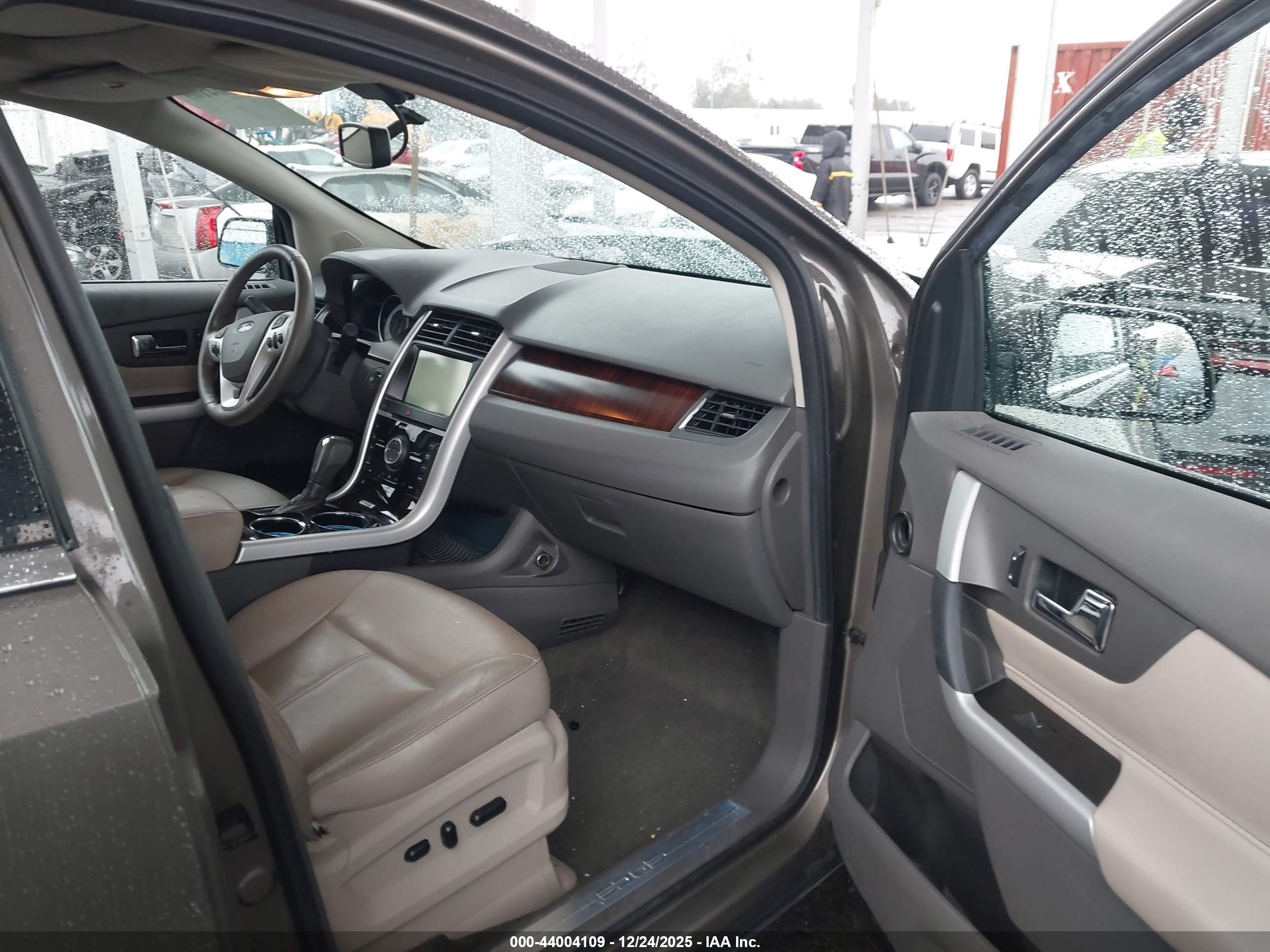 FORD EDGE image 5