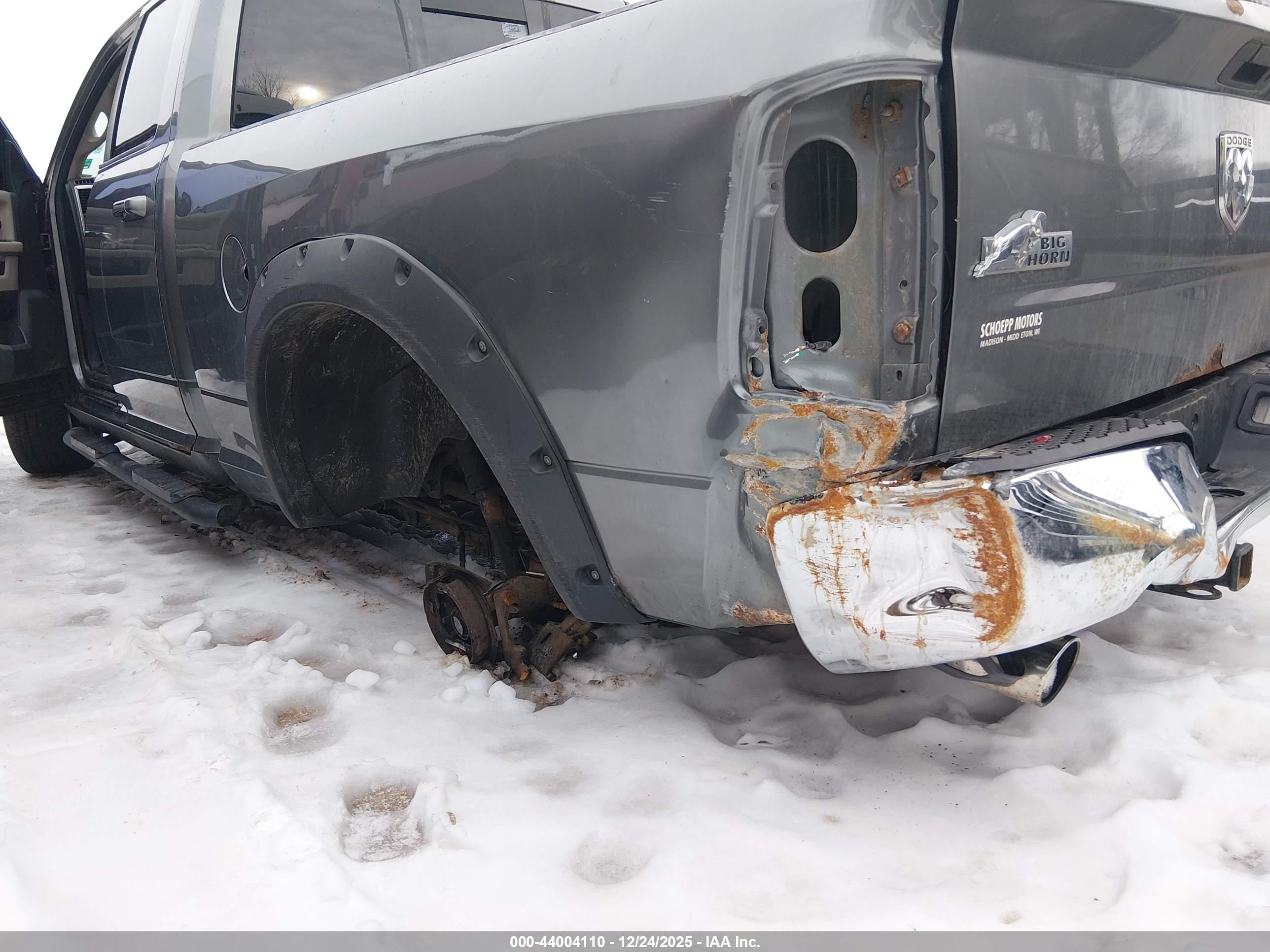 DODGE RAM image 6