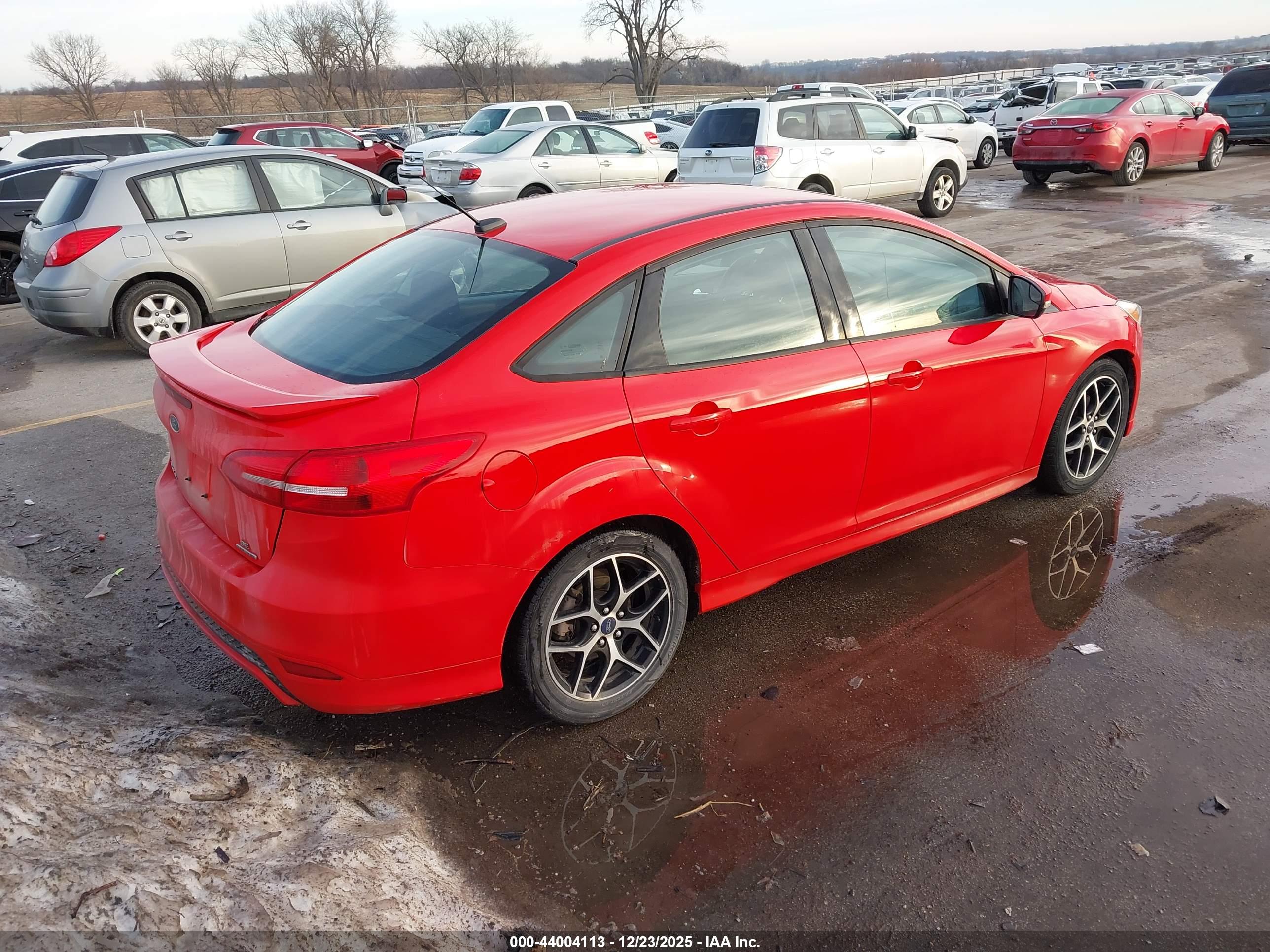 FORD FOCUS image 4