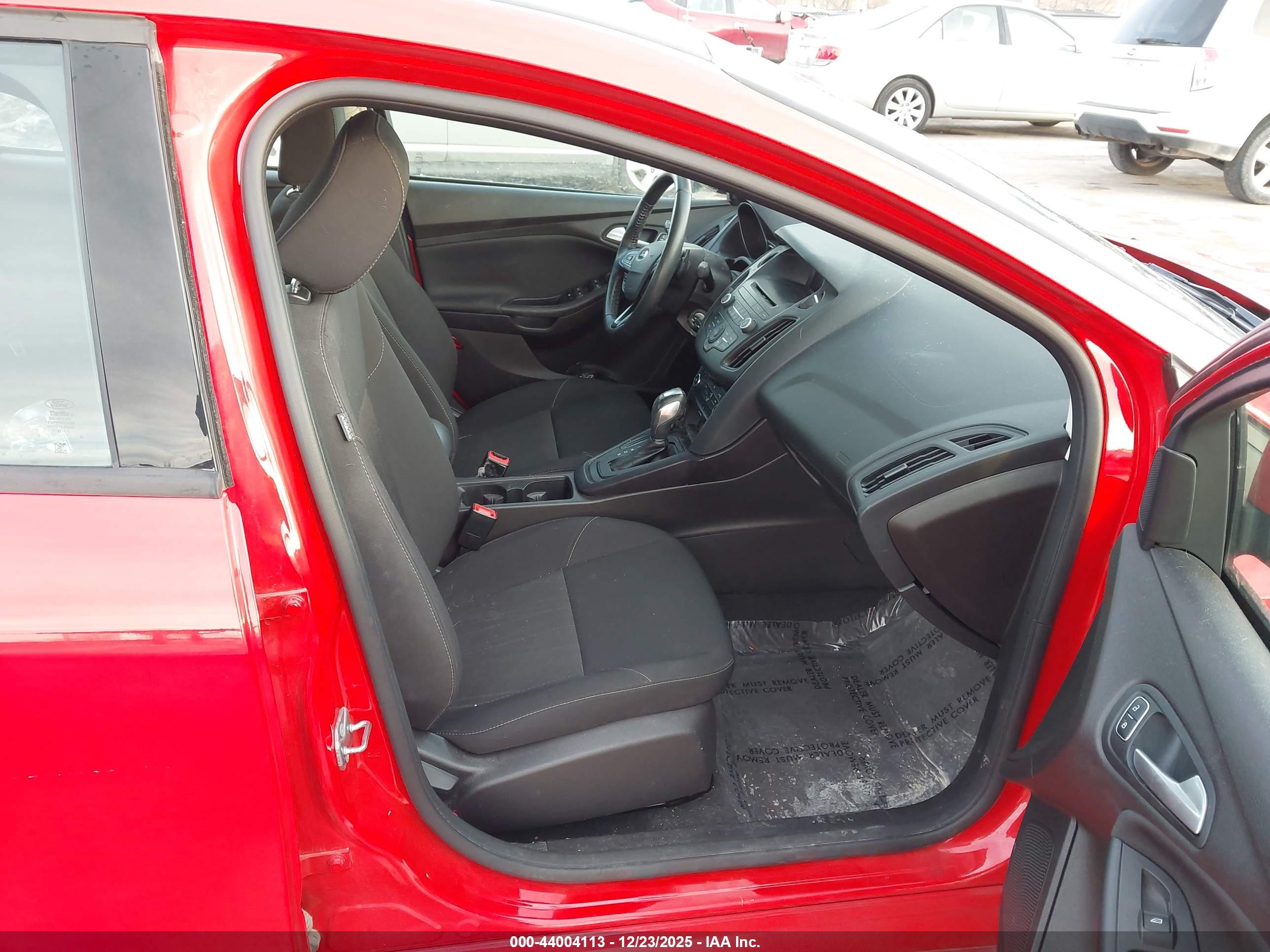 FORD FOCUS image 5