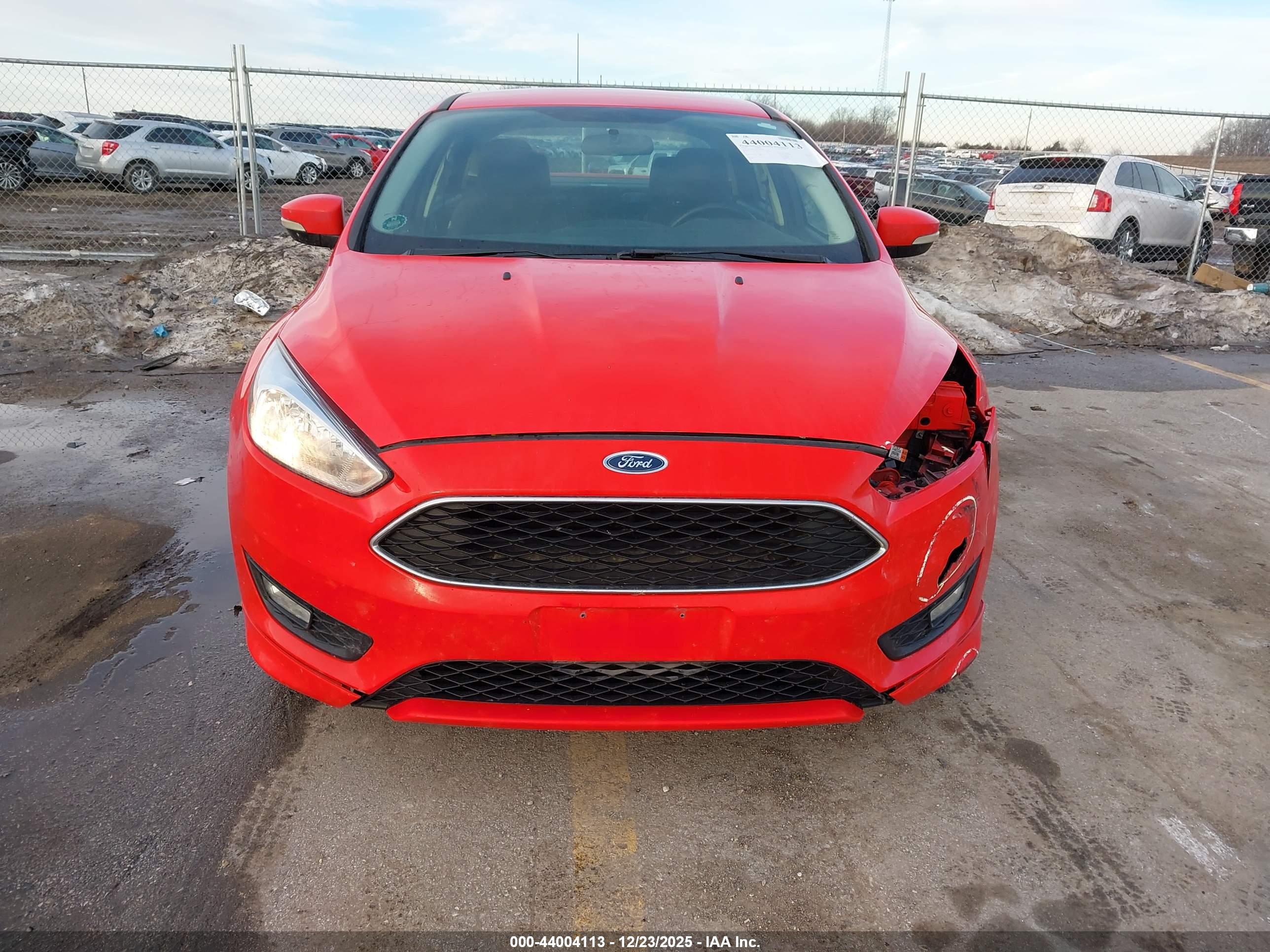FORD FOCUS image 6