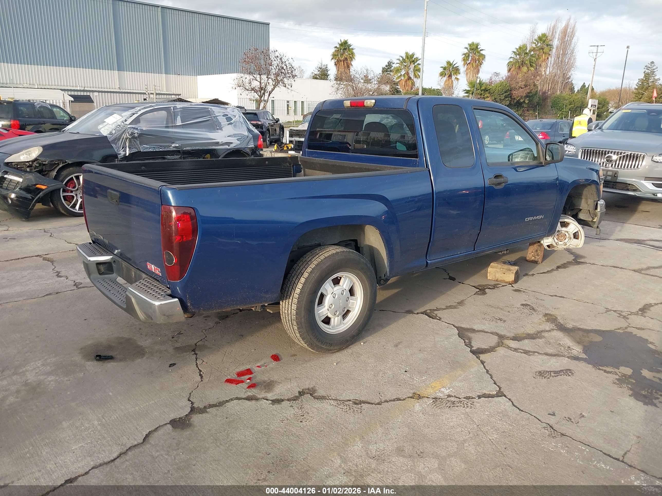 GMC CANYON image 4