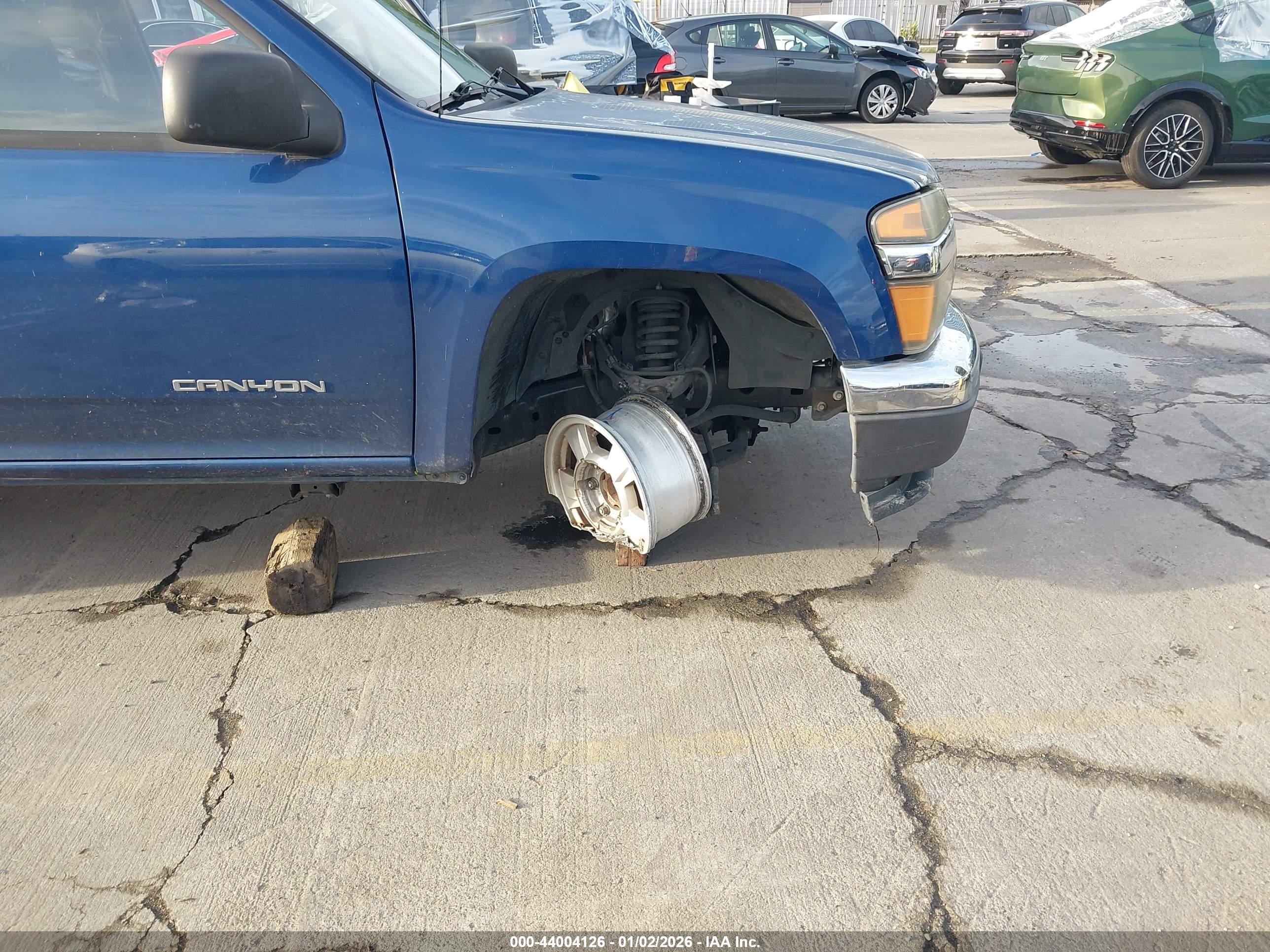 GMC CANYON image 6