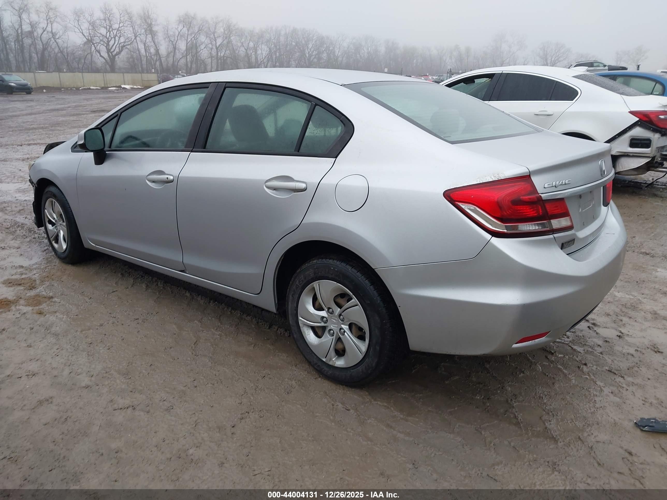 HONDA CIVIC image 3