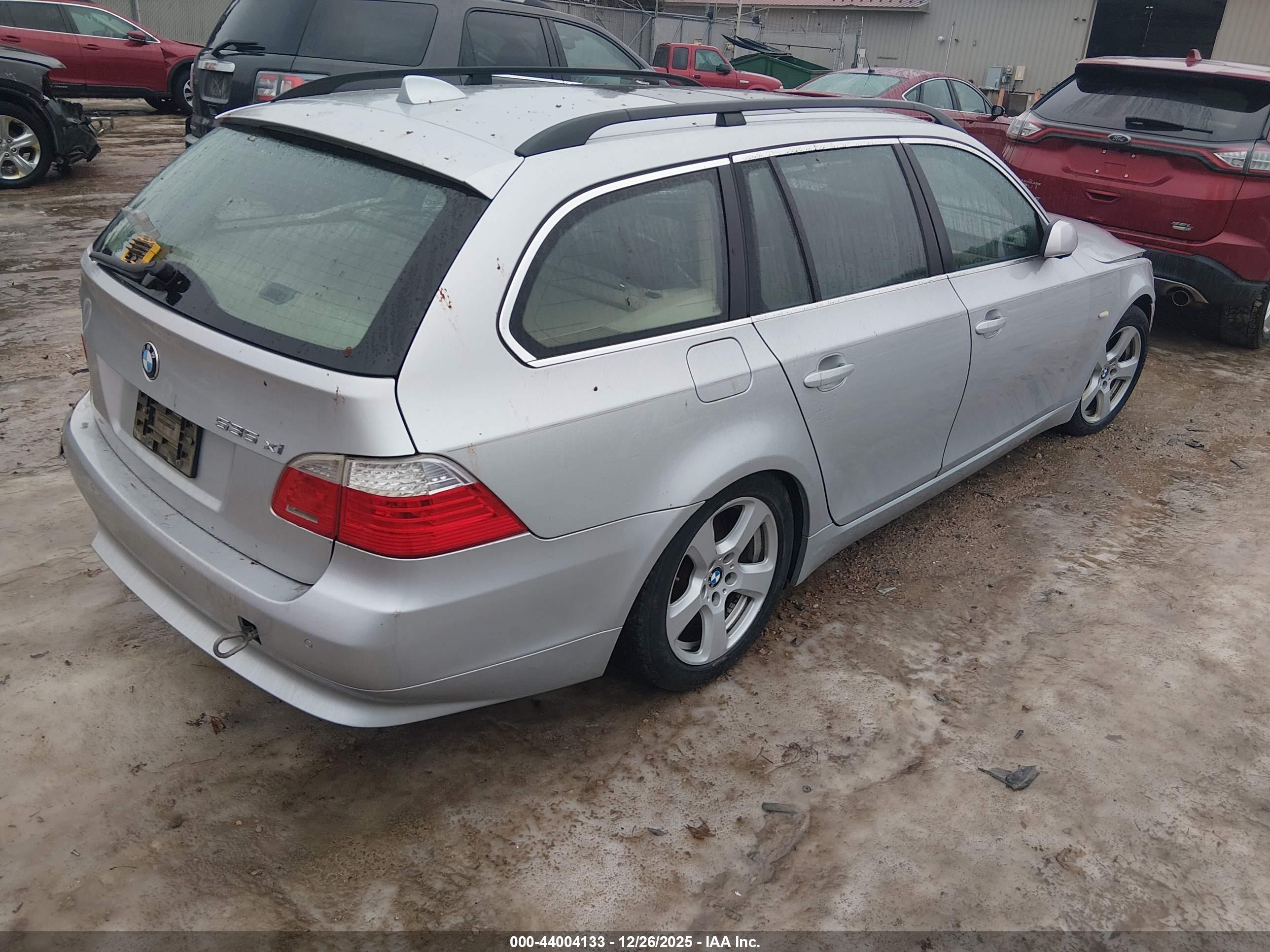 BMW 535XI image 4