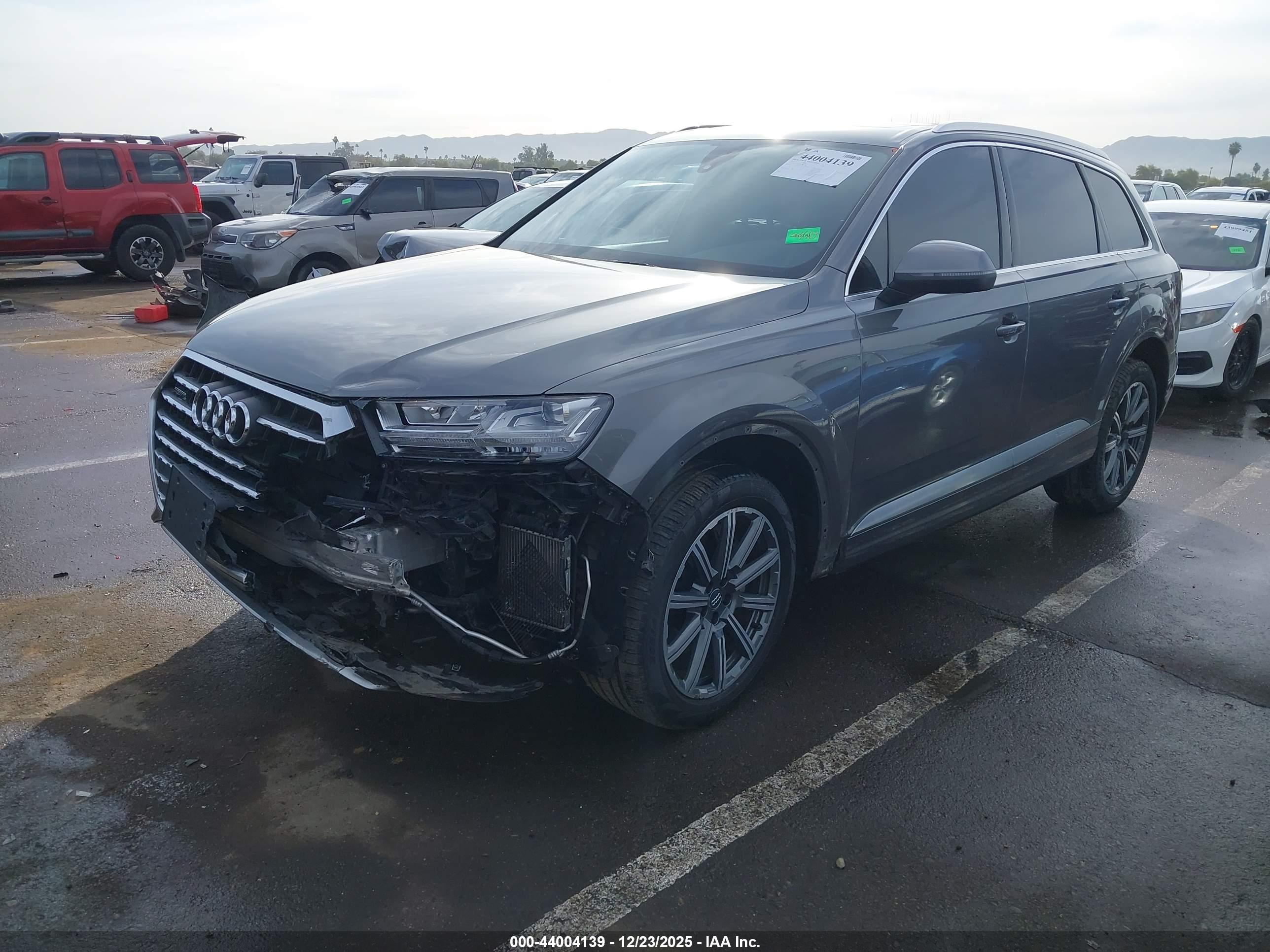 AUDI Q7 image 2