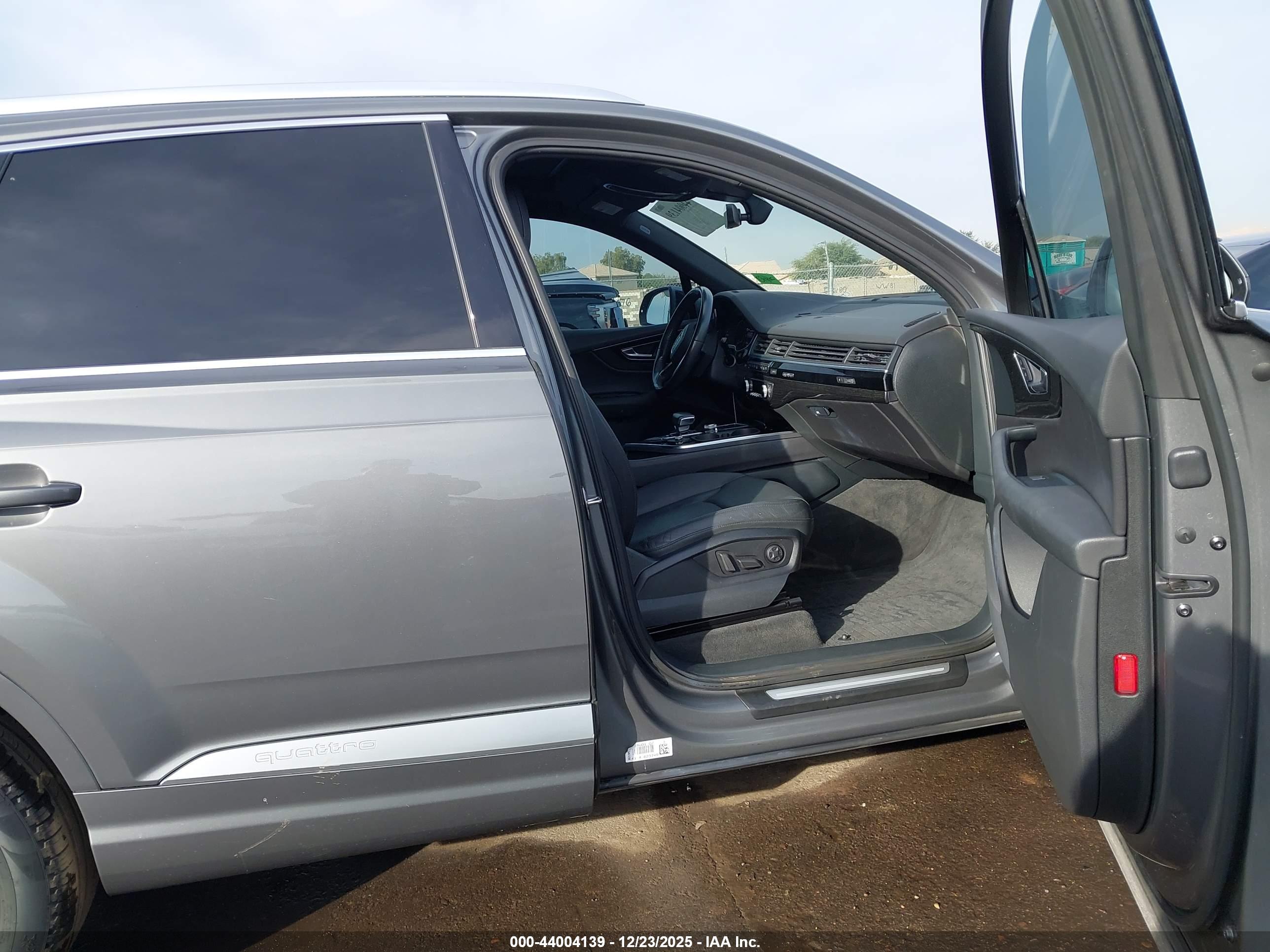 AUDI Q7 image 5