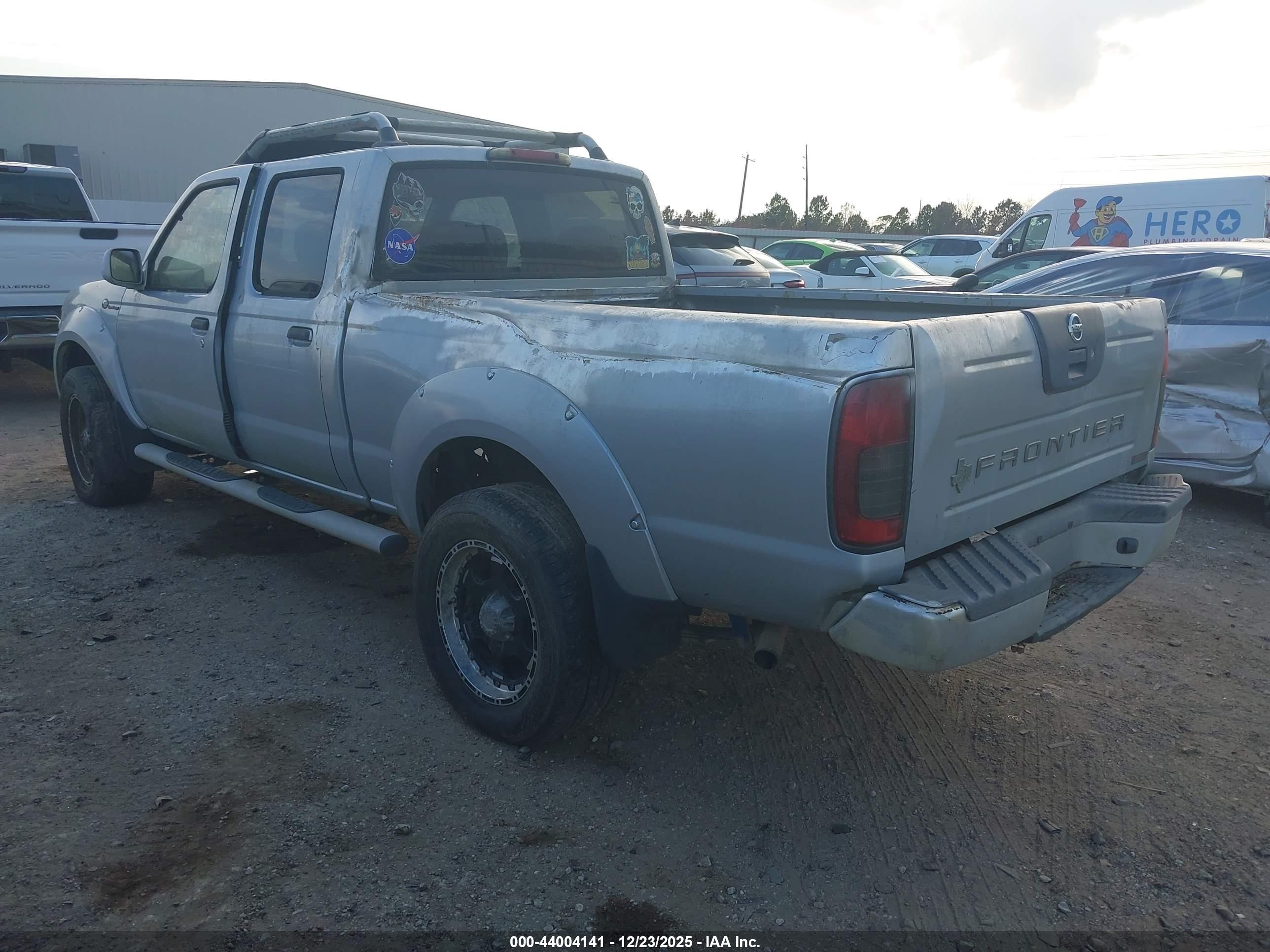 NISSAN FRONTIER image 3
