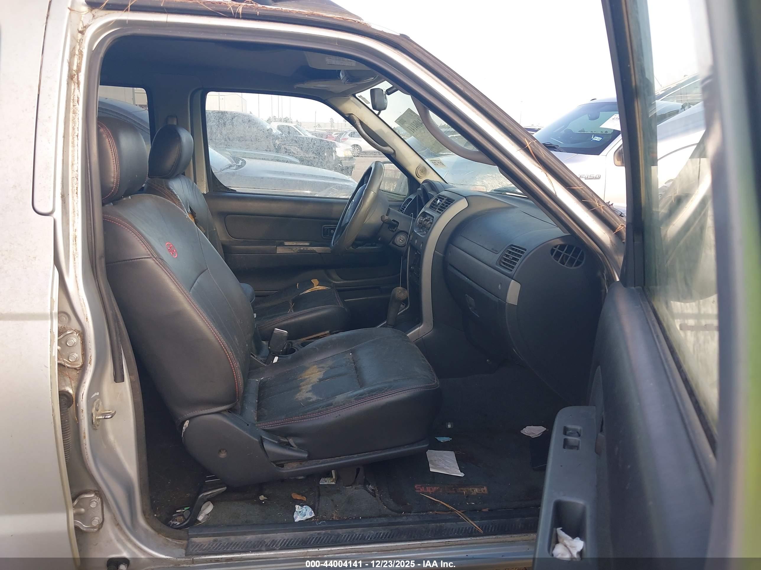 NISSAN FRONTIER image 5