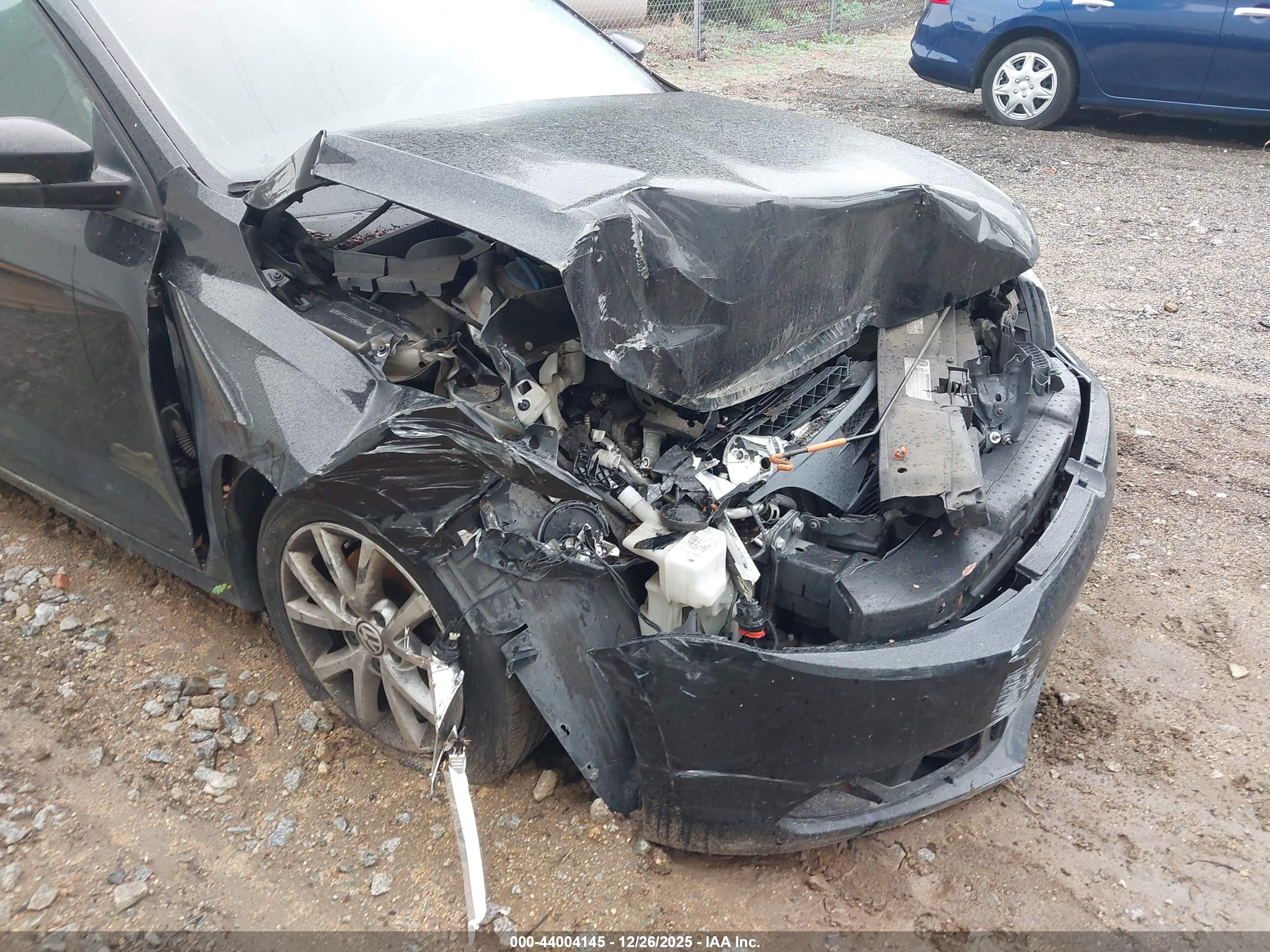 VOLKSWAGEN JETTA image 6