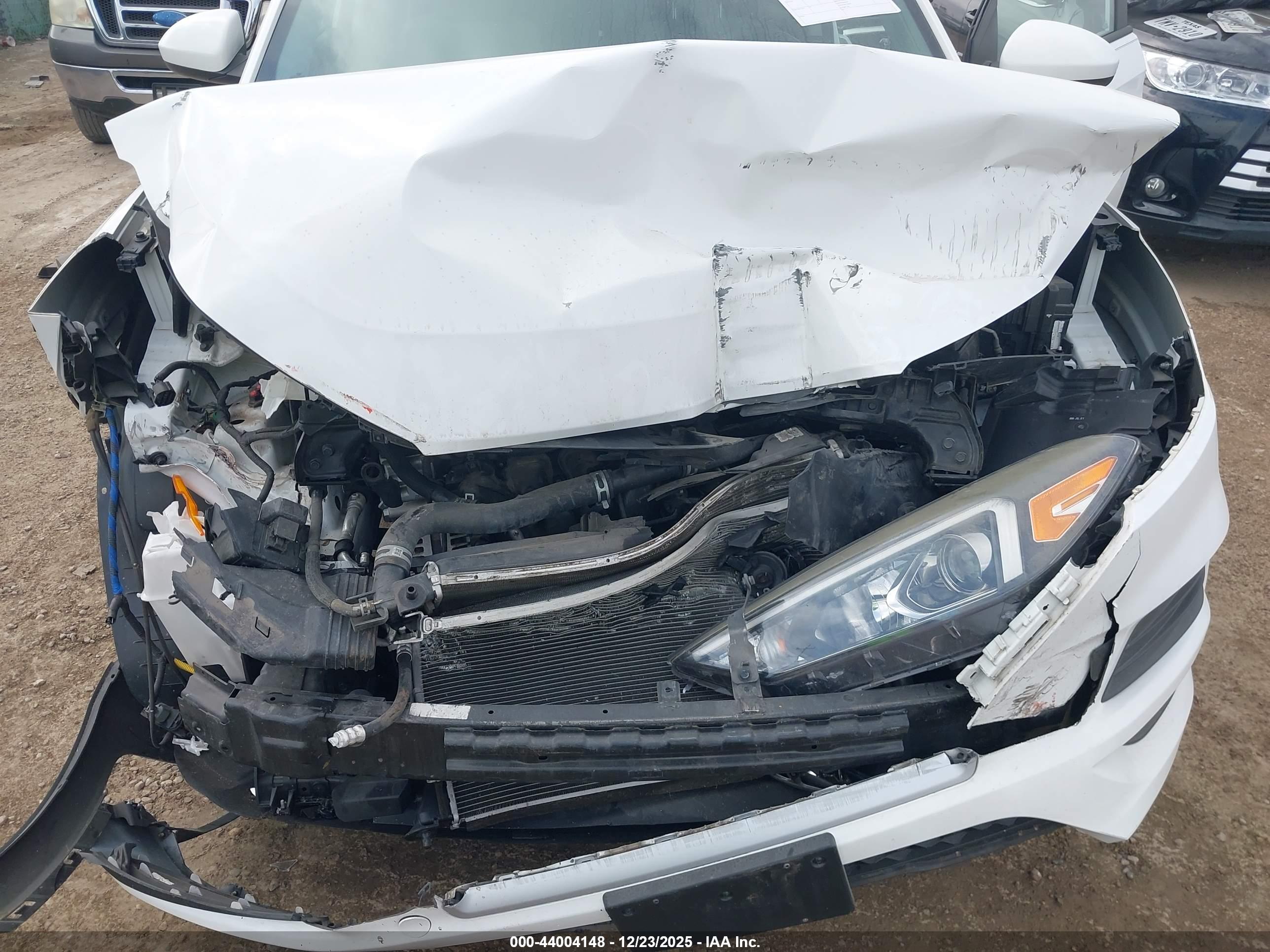 HYUNDAI TUCSON image 6