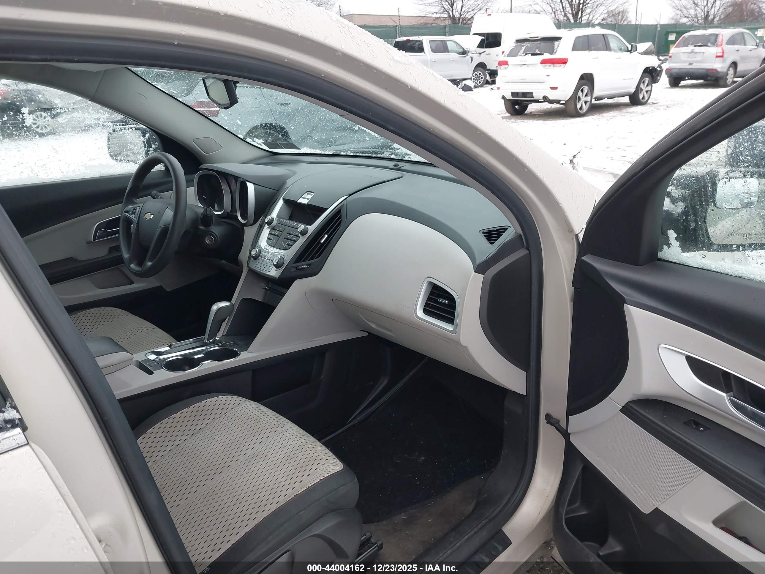 CHEVROLET EQUINOX image 5