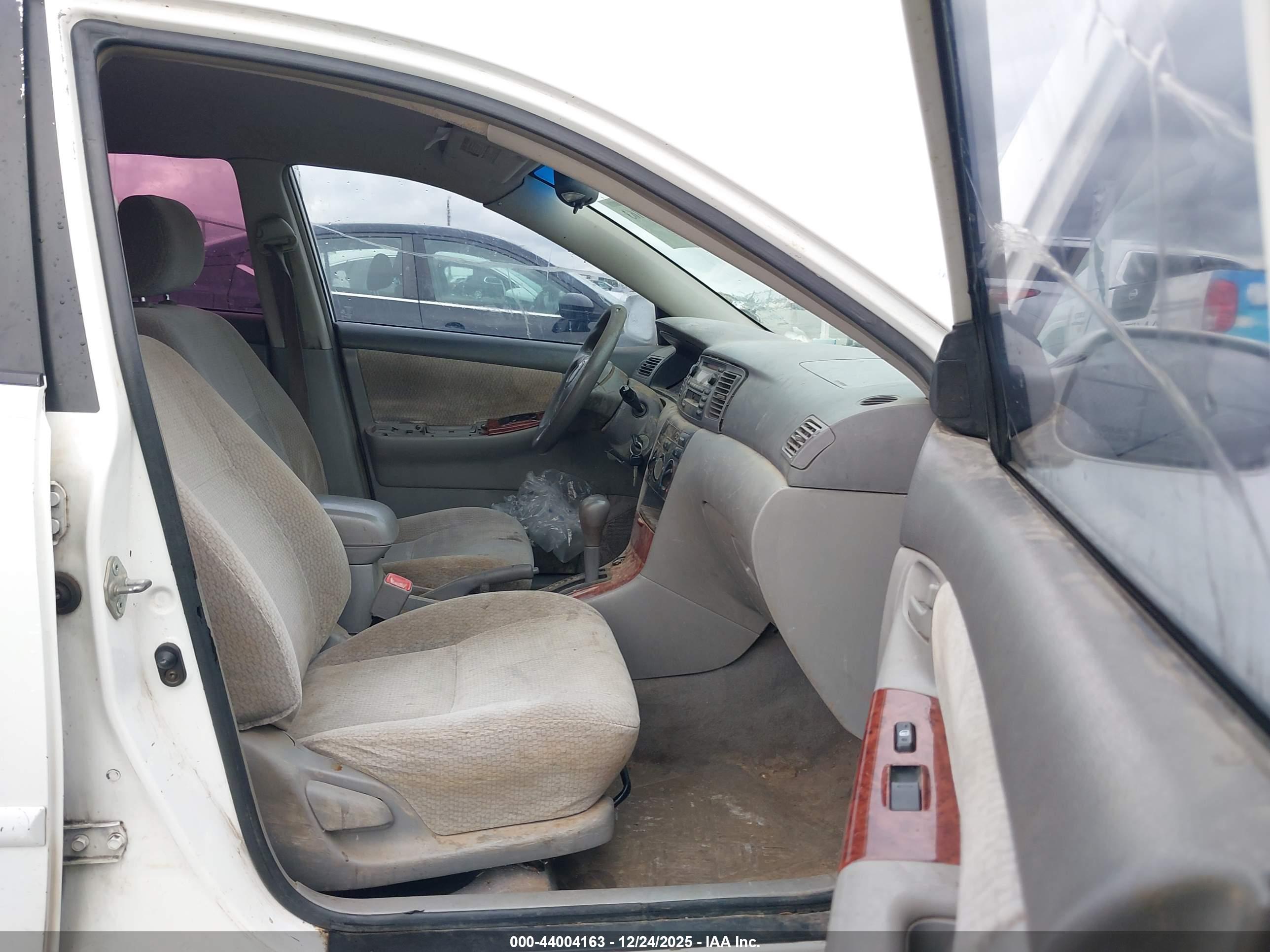 TOYOTA COROLLA image 5