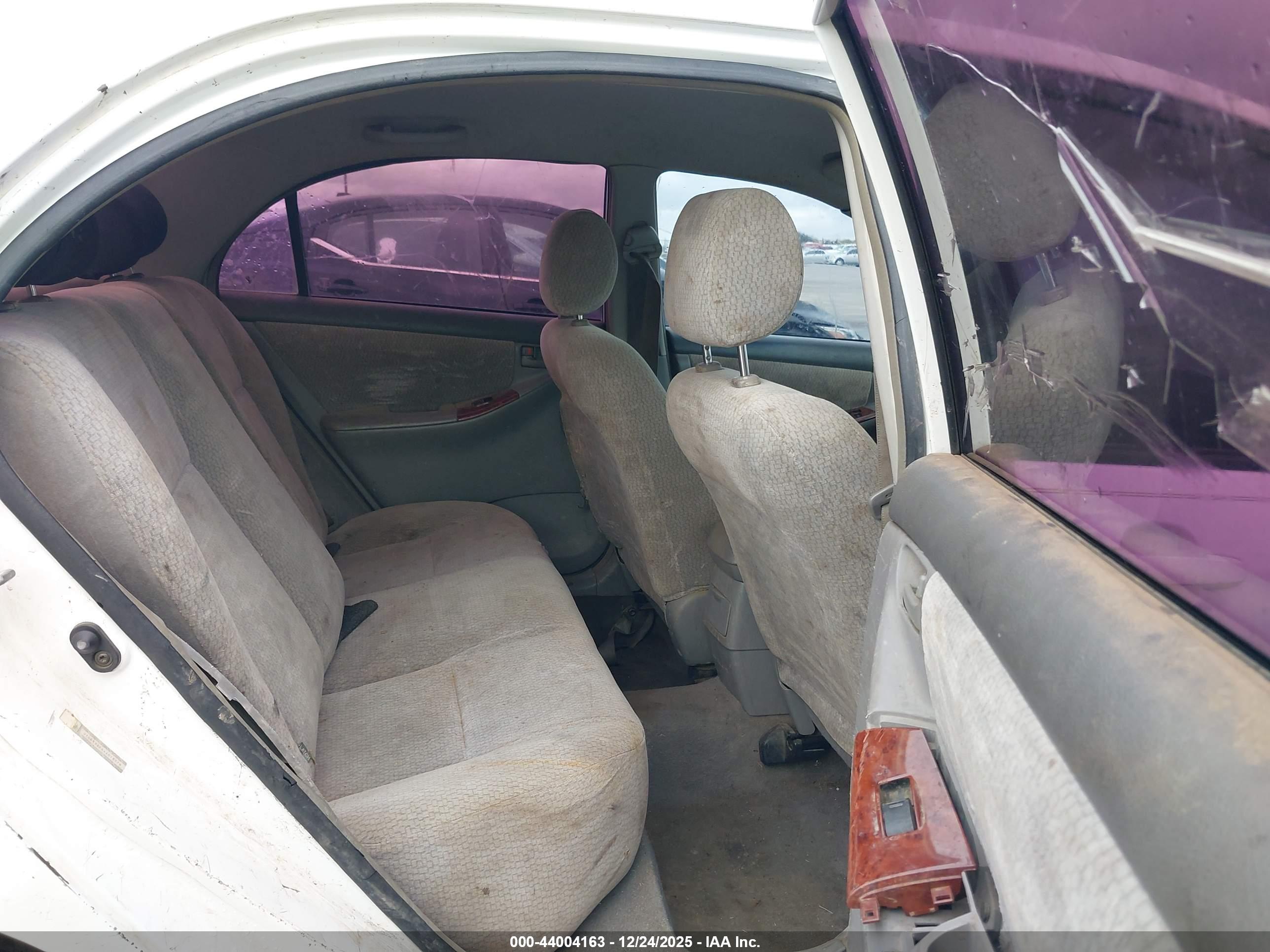 TOYOTA COROLLA image 8