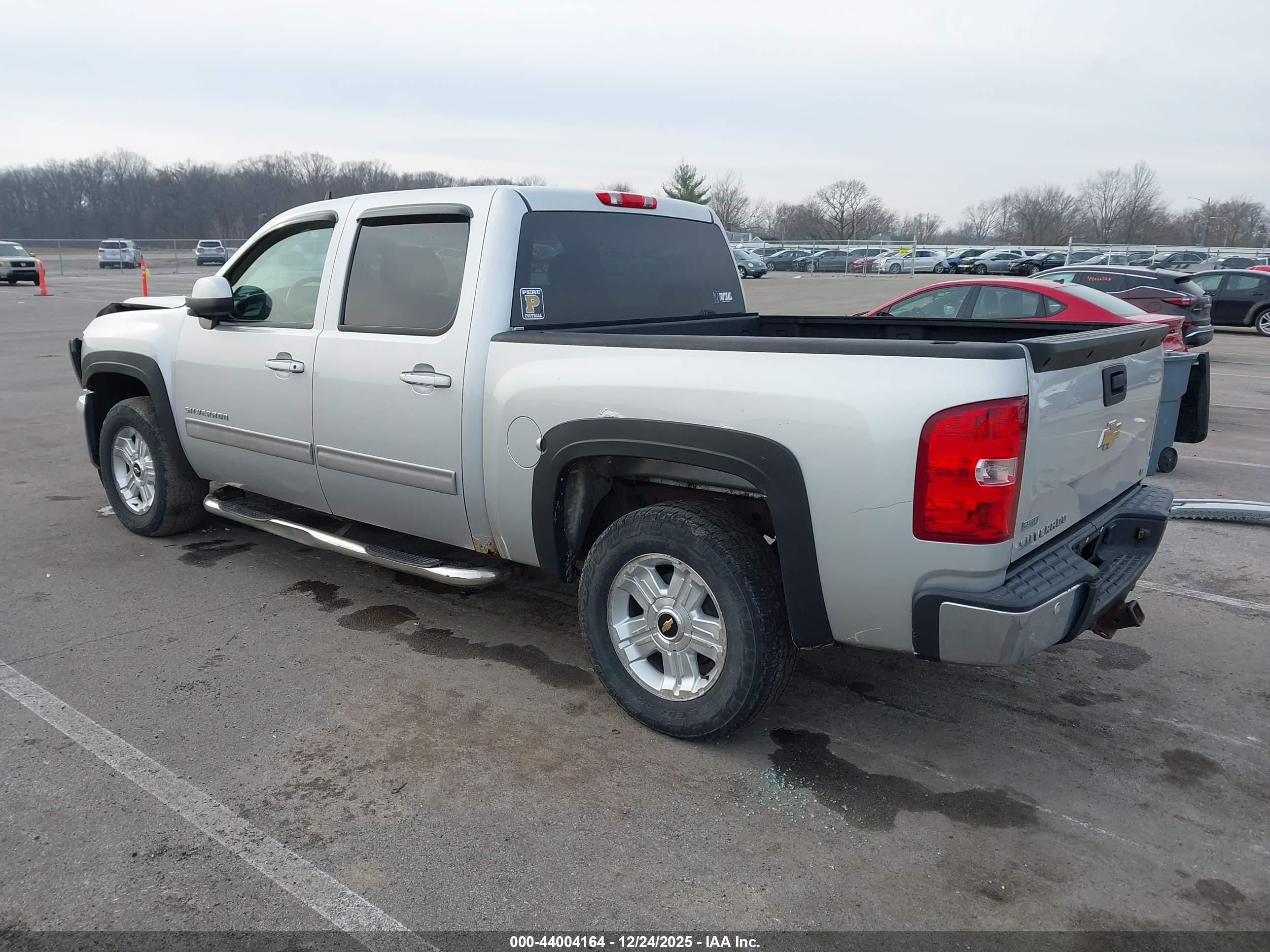 CHEVROLET SILVERADO image 3