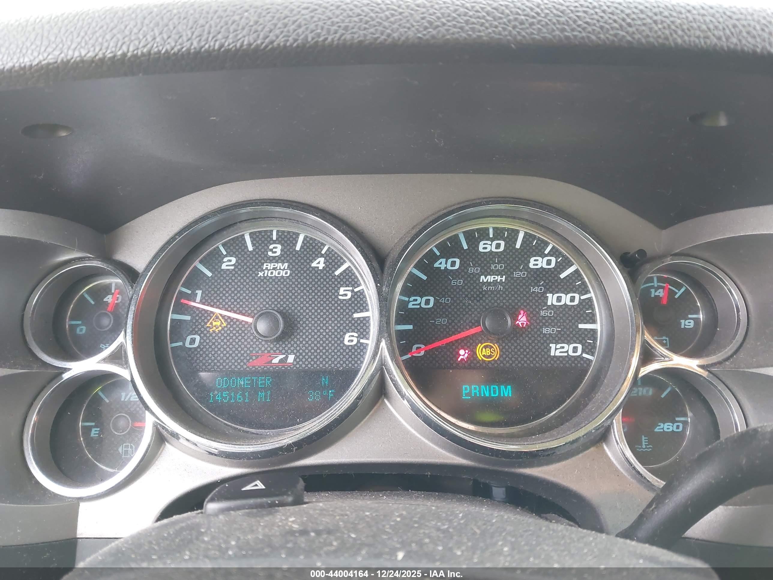 CHEVROLET SILVERADO image 7