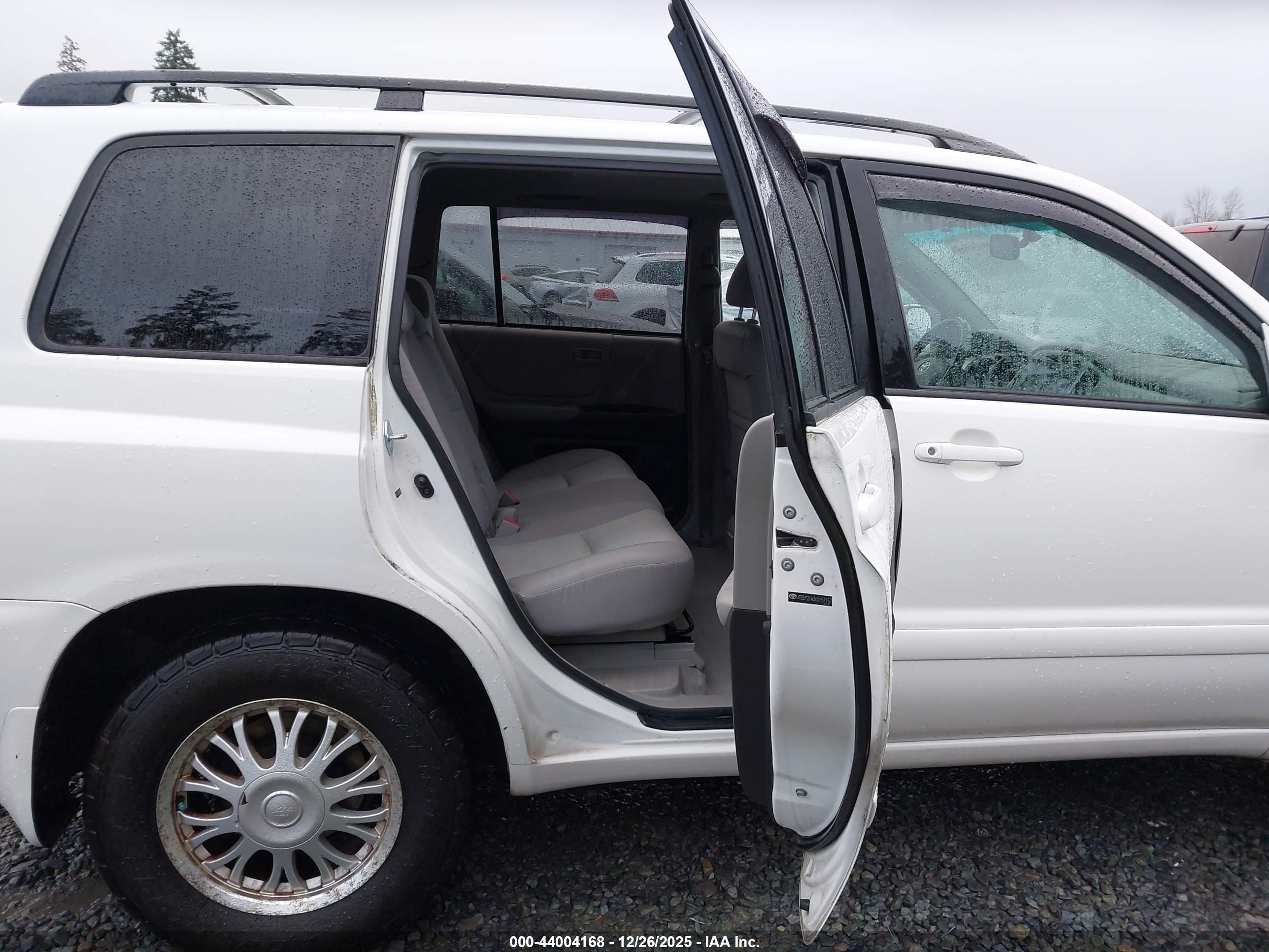 TOYOTA HIGHLANDER image 8