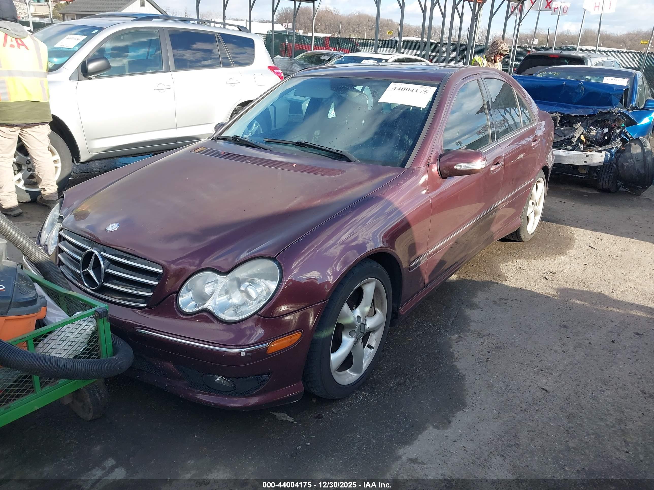 MERCEDES-BENZ C image 2