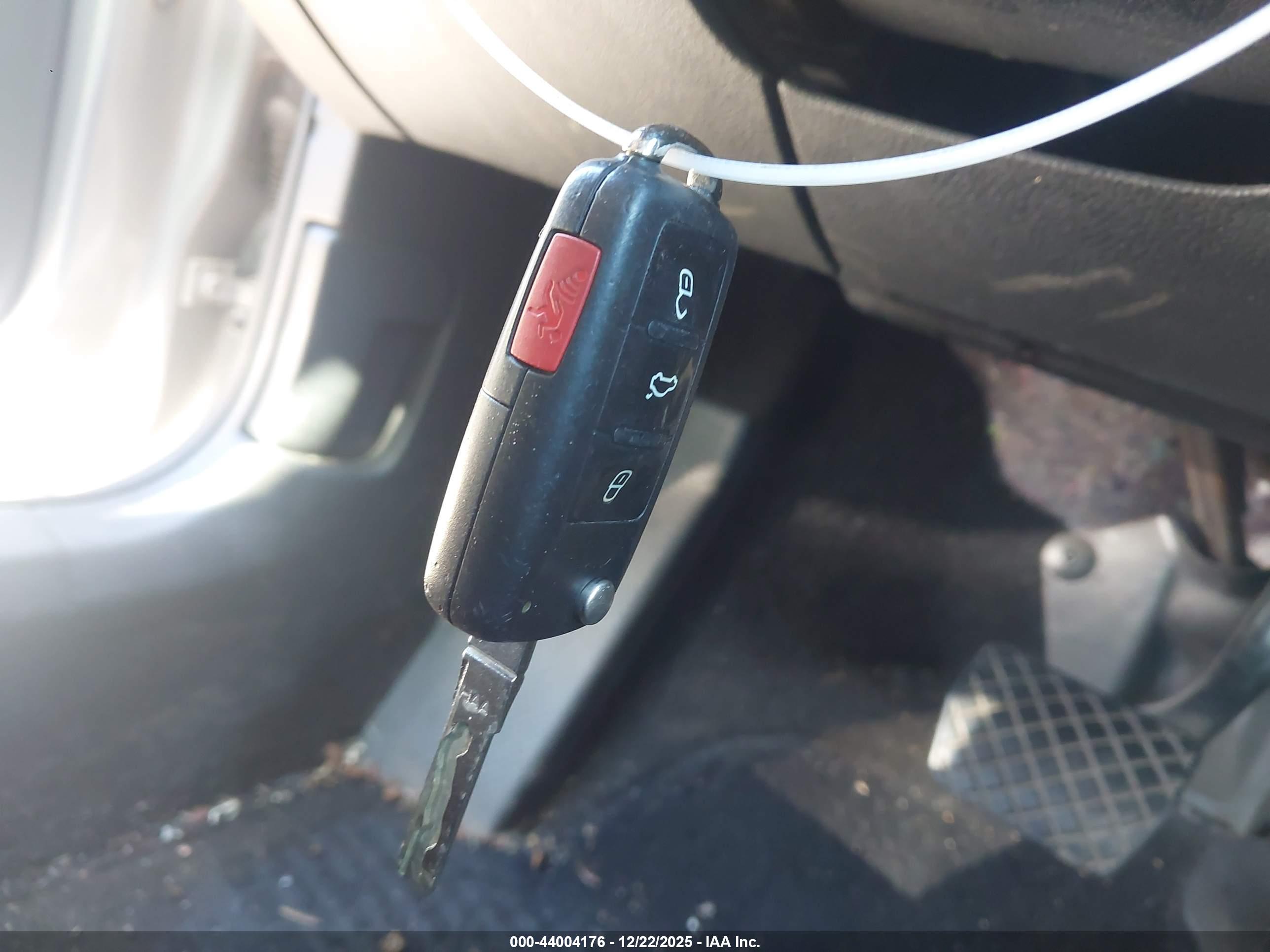 VOLKSWAGEN PASSAT image 11