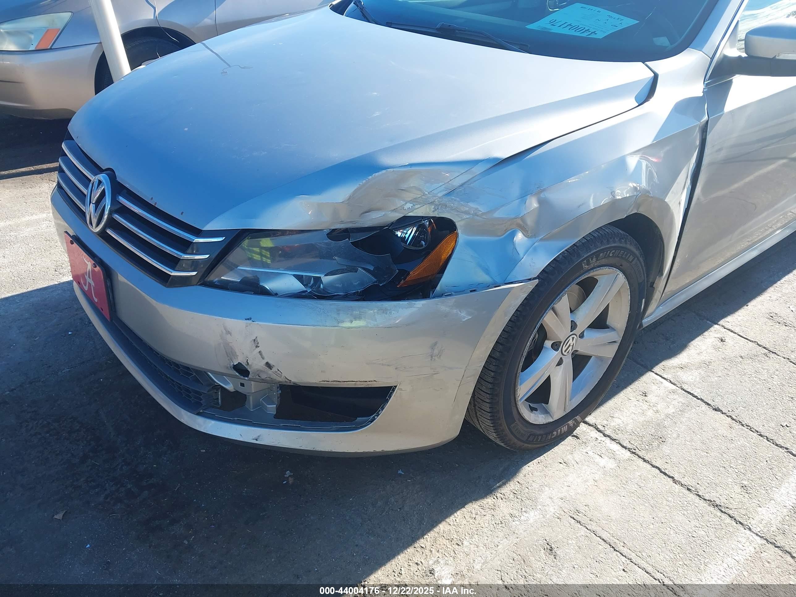VOLKSWAGEN PASSAT image 6