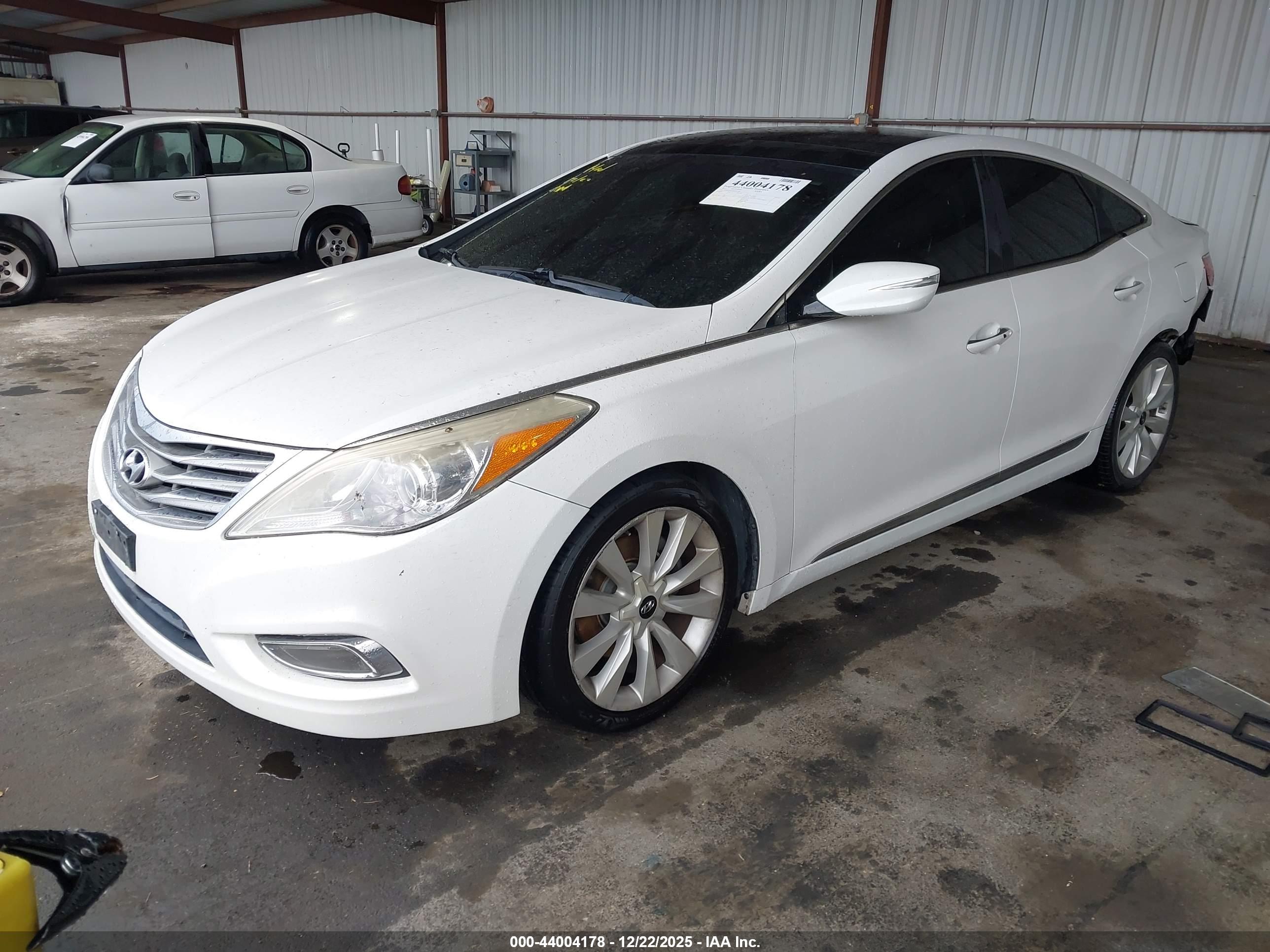 HYUNDAI AZERA image 2