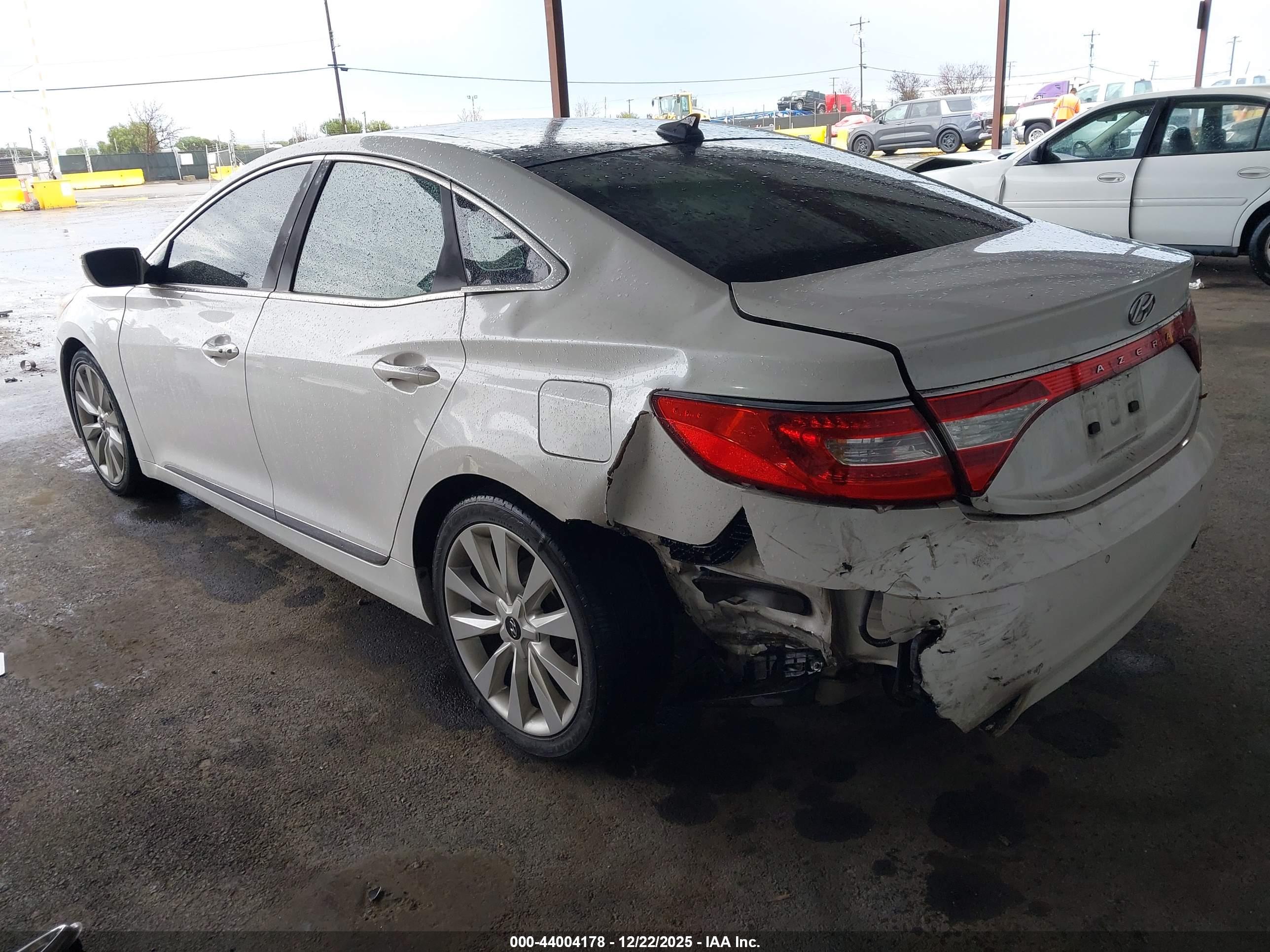 HYUNDAI AZERA image 3