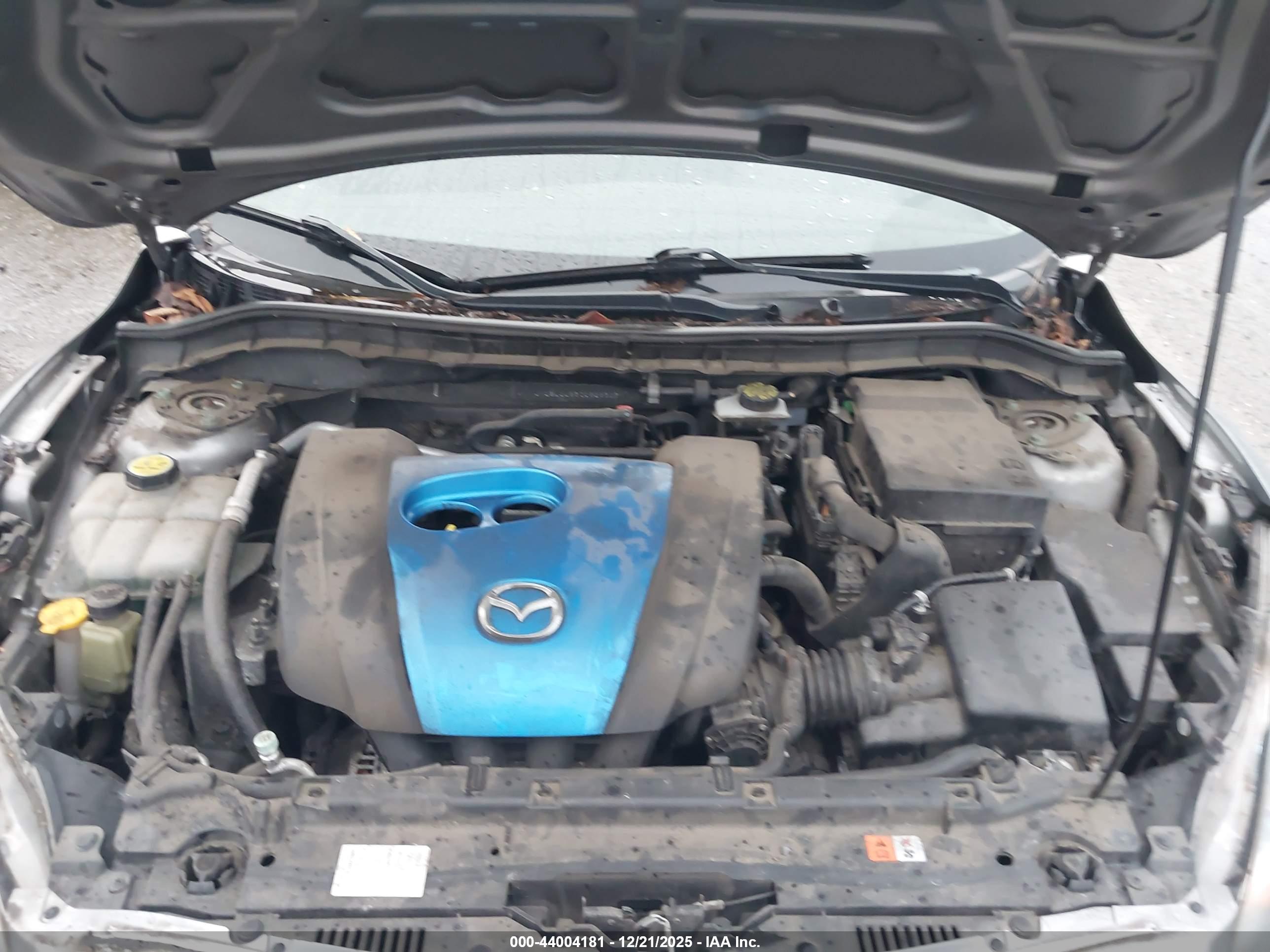 MAZDA MAZDA3 image 10