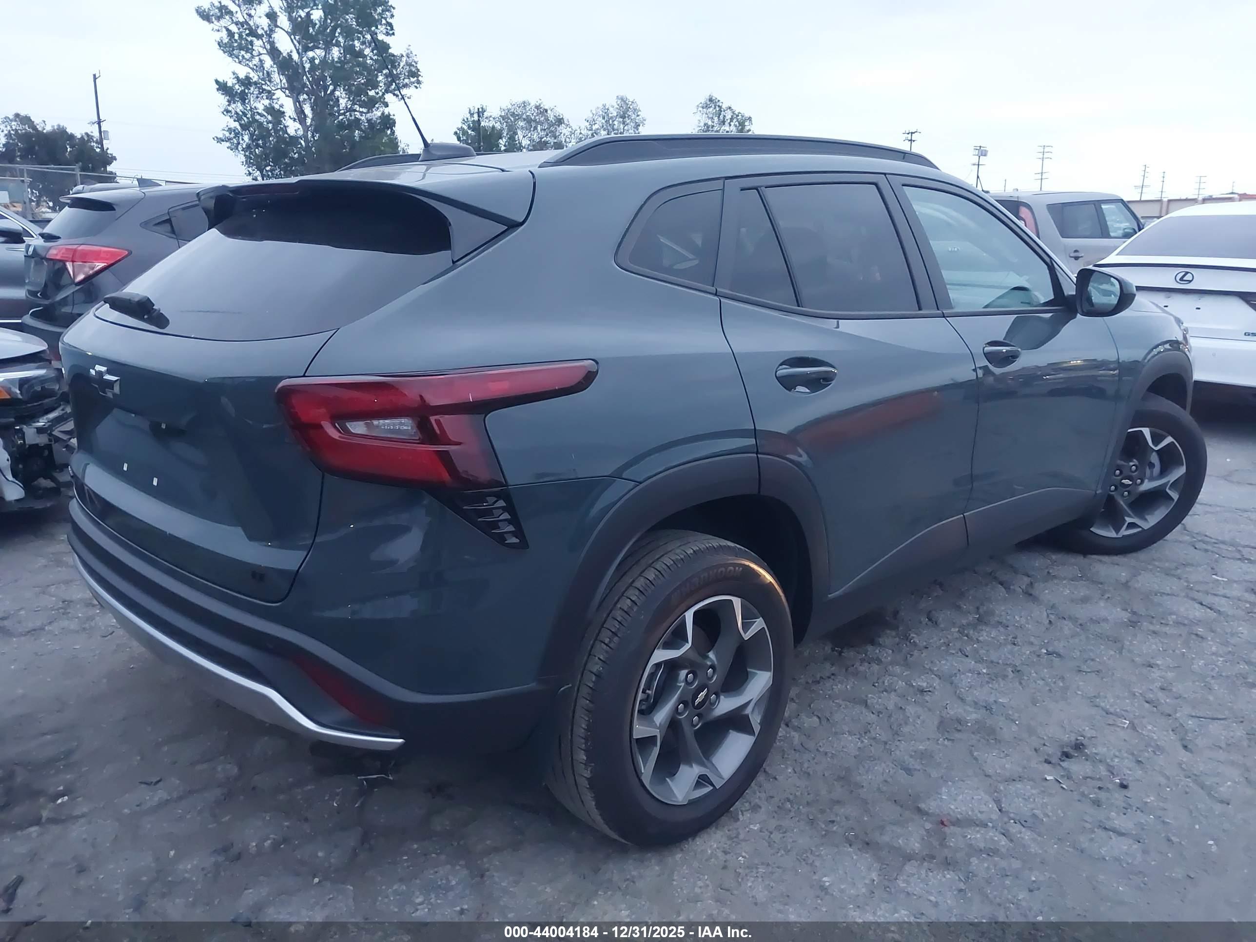 CHEVROLET TRAX image 4