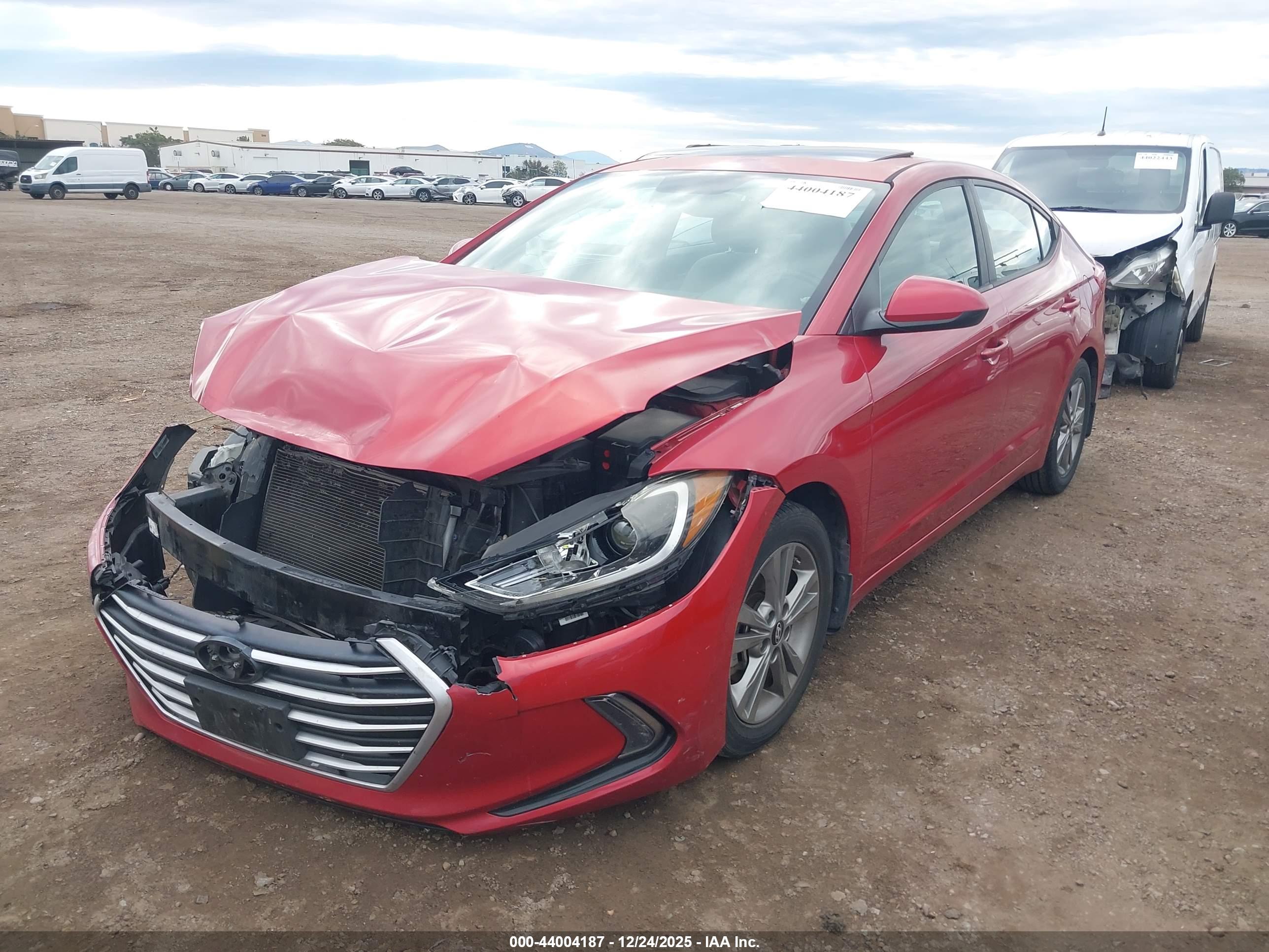 HYUNDAI ELANTRA image 2