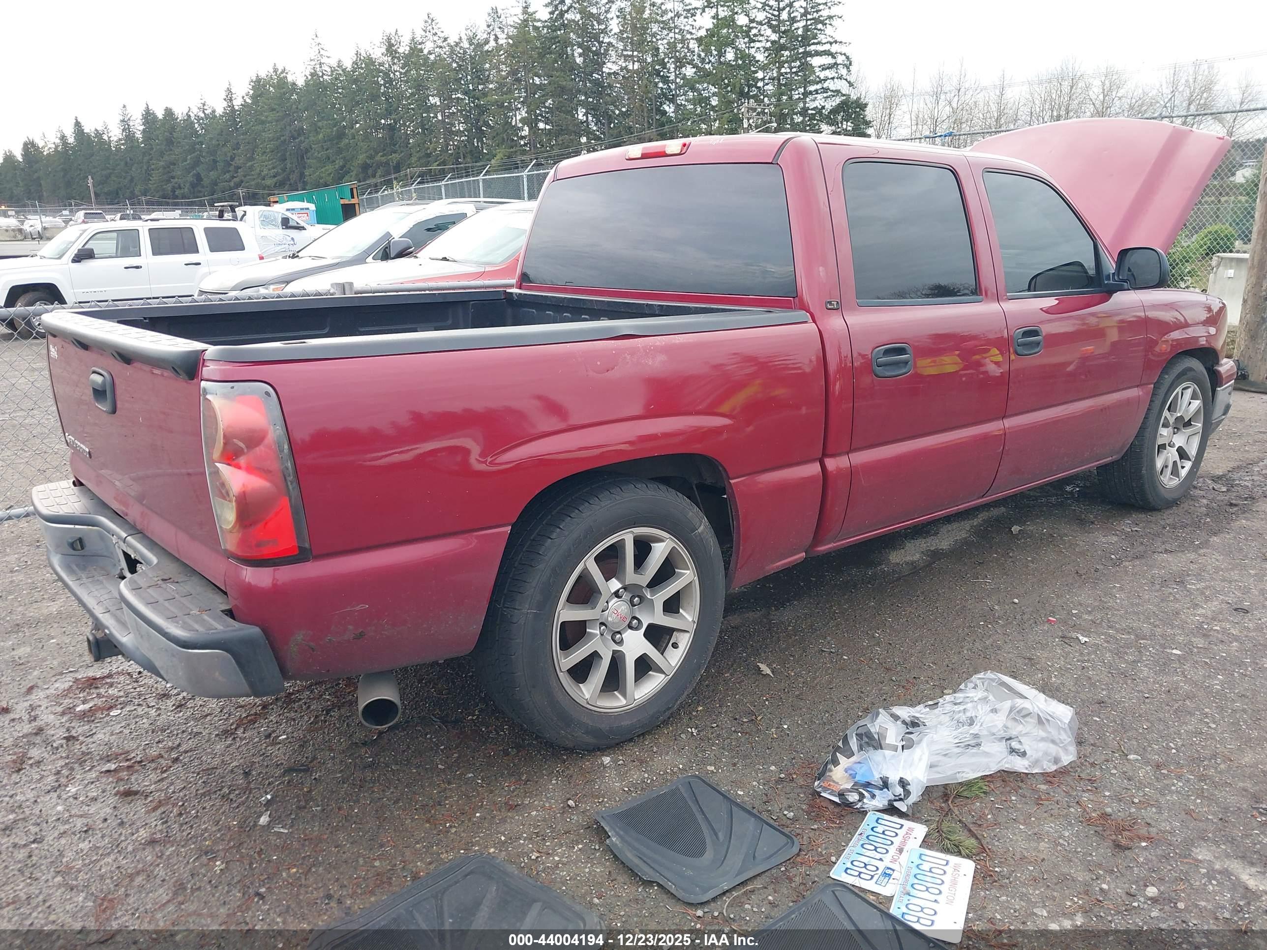 CHEVROLET SILVERADO image 4