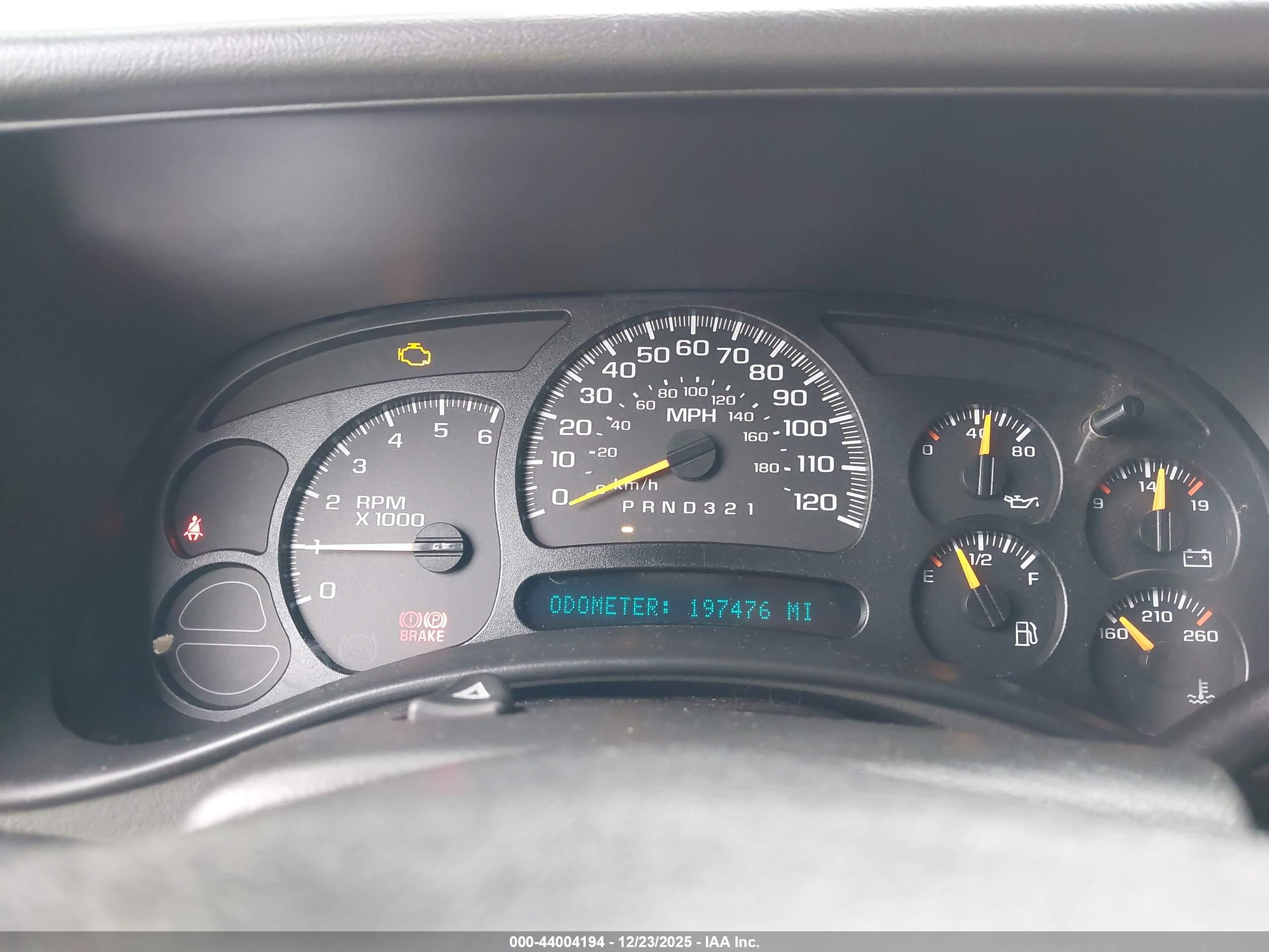 CHEVROLET SILVERADO image 7