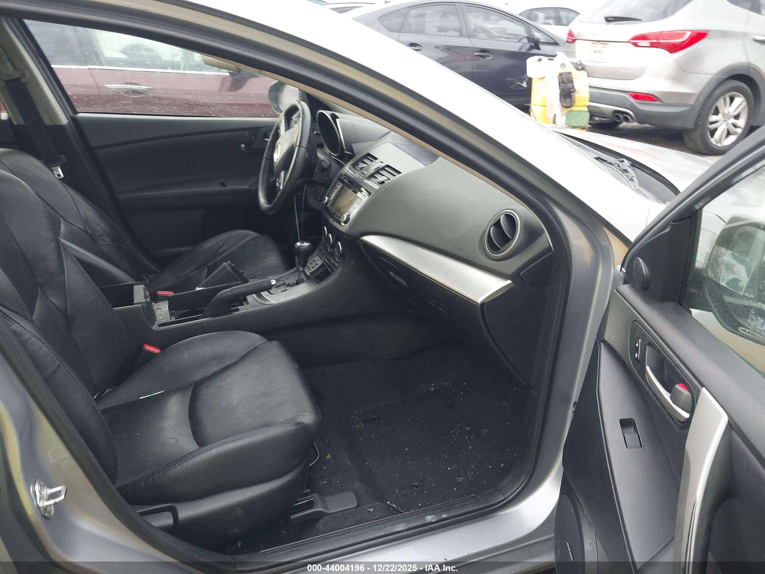 MAZDA MAZDA3 image 5