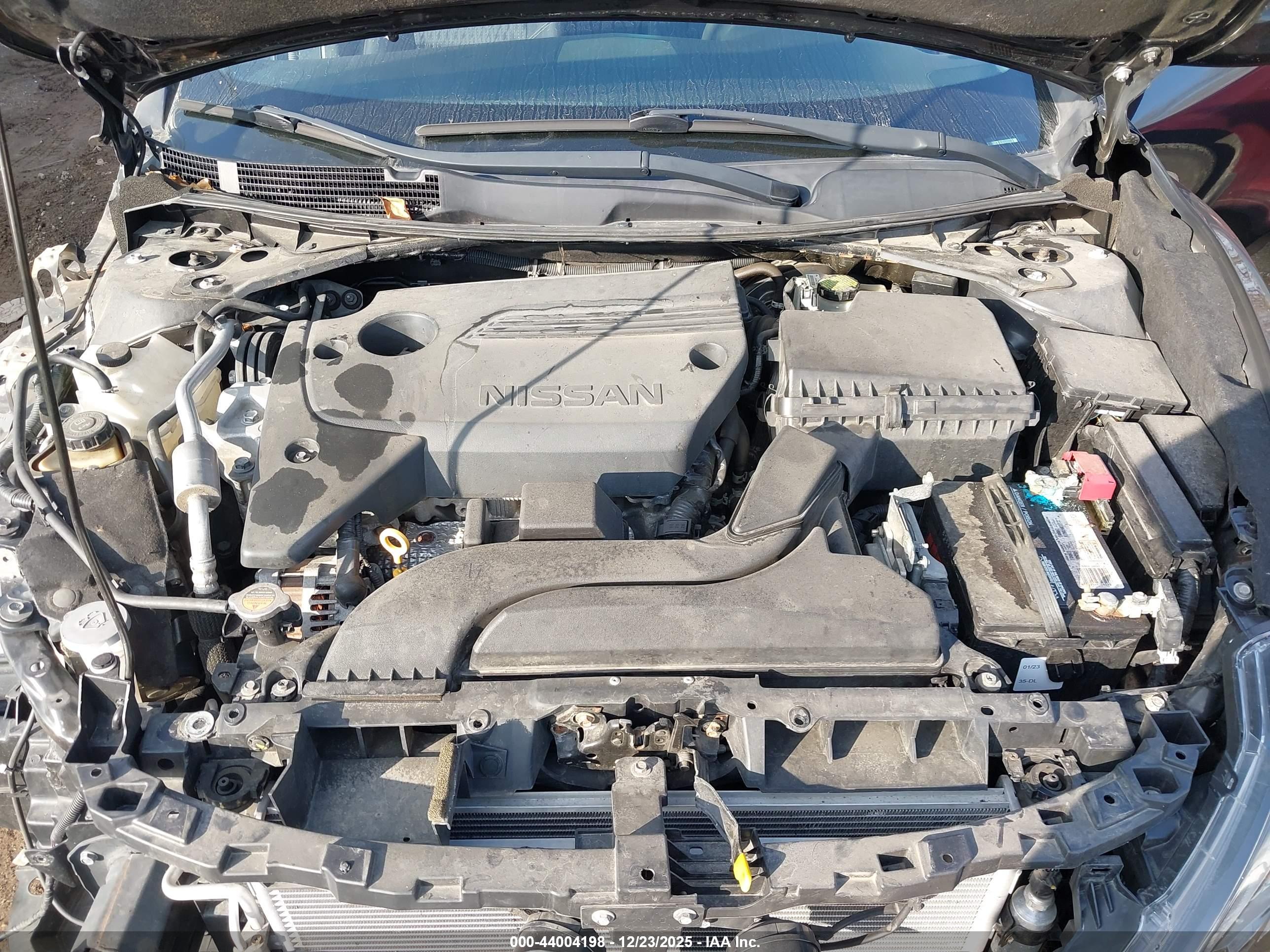NISSAN ALTIMA image 10