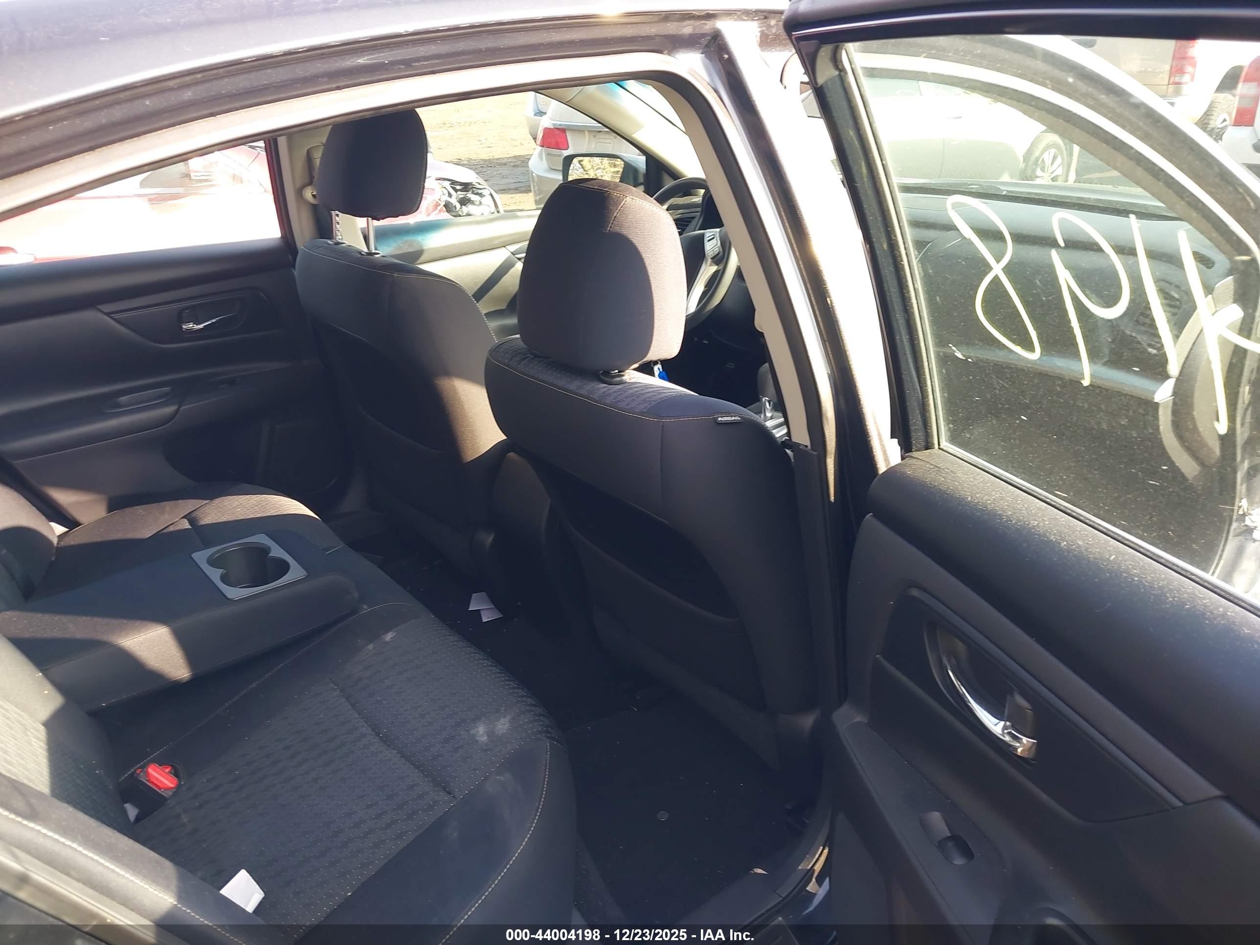 NISSAN ALTIMA image 8