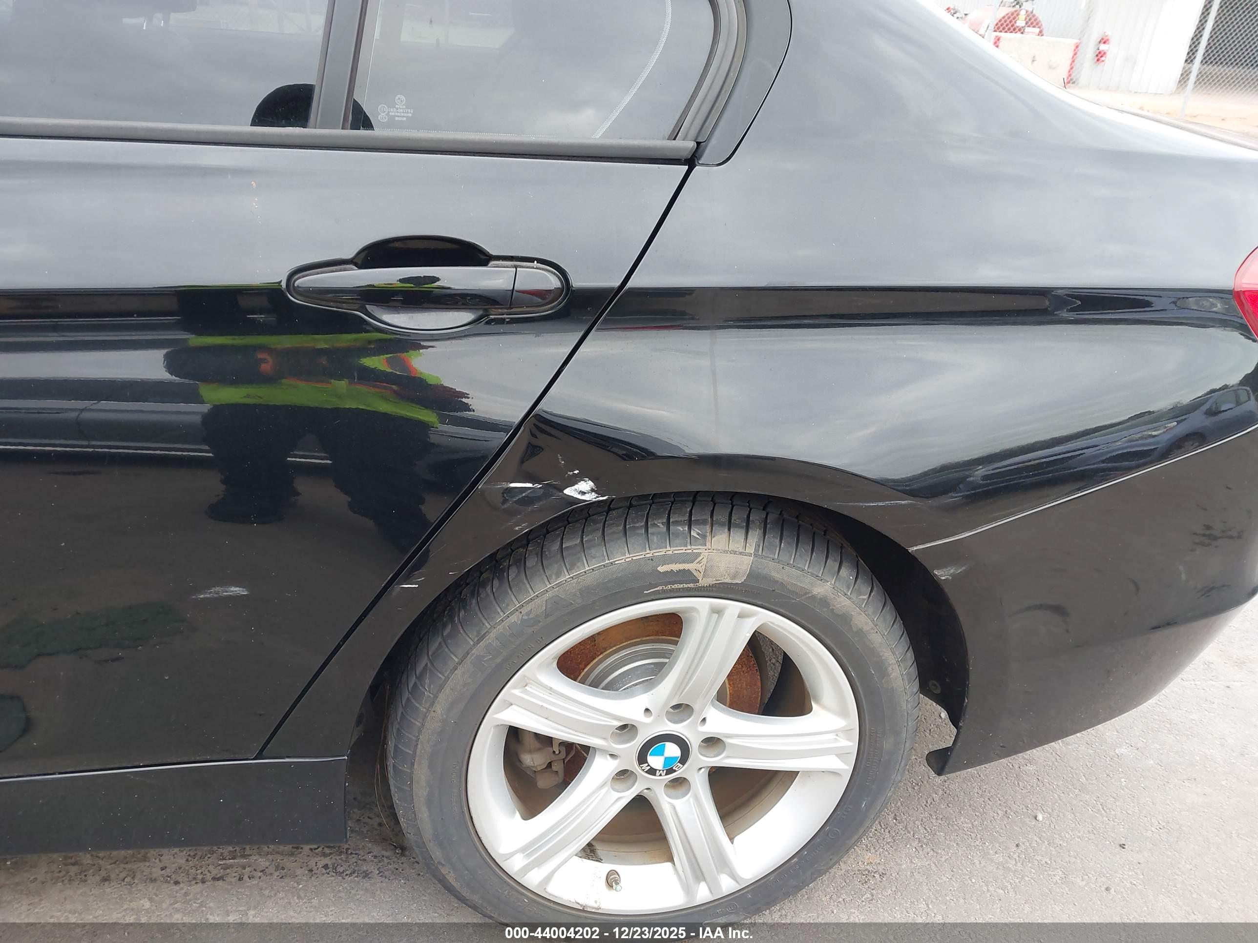 BMW 328I image 6