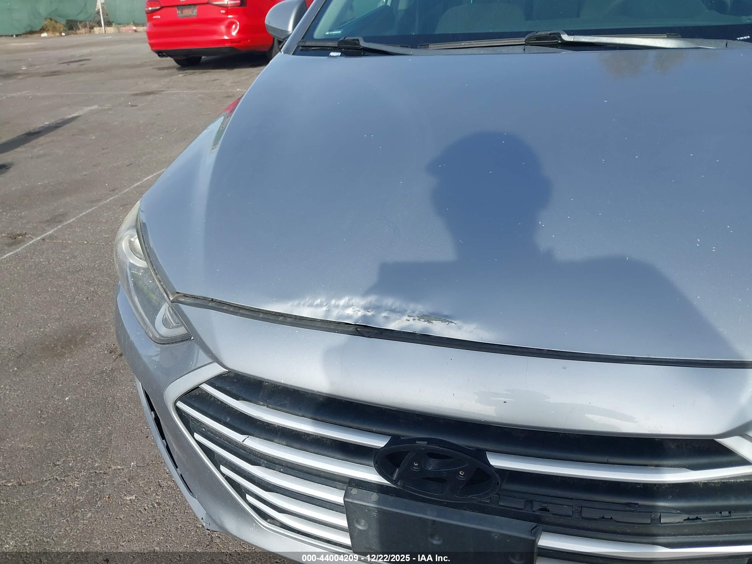 HYUNDAI ELANTRA image 6