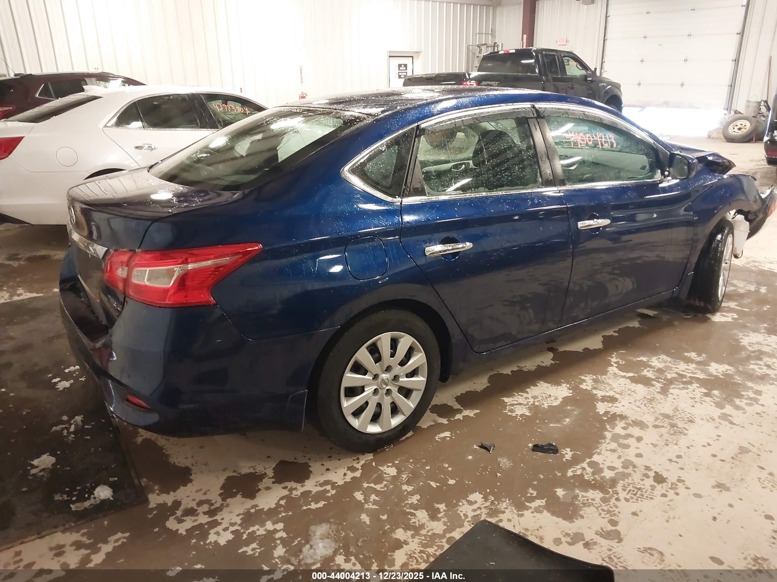 NISSAN SENTRA image 4