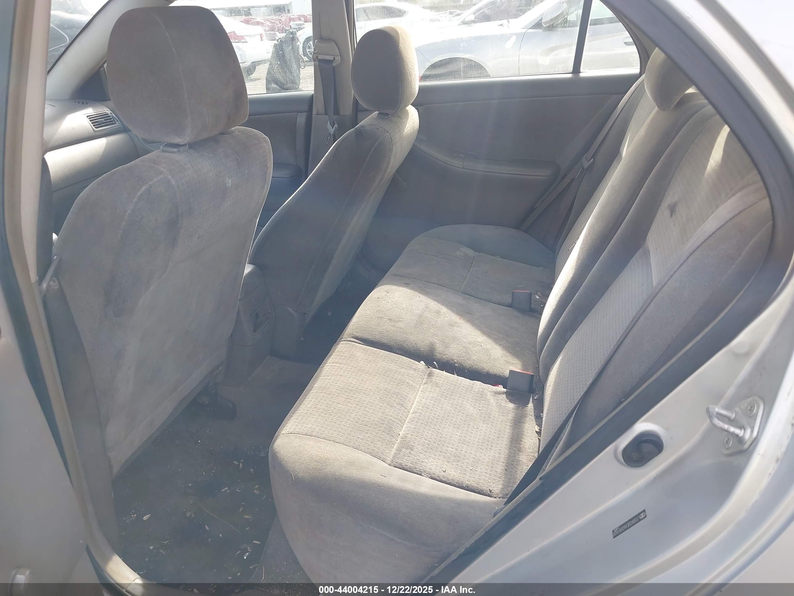 TOYOTA COROLLA image 8