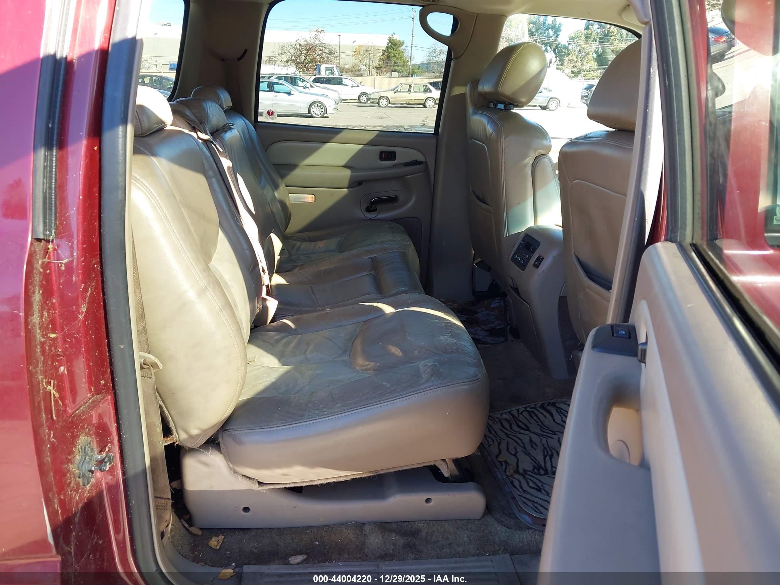GMC YUKON image 8