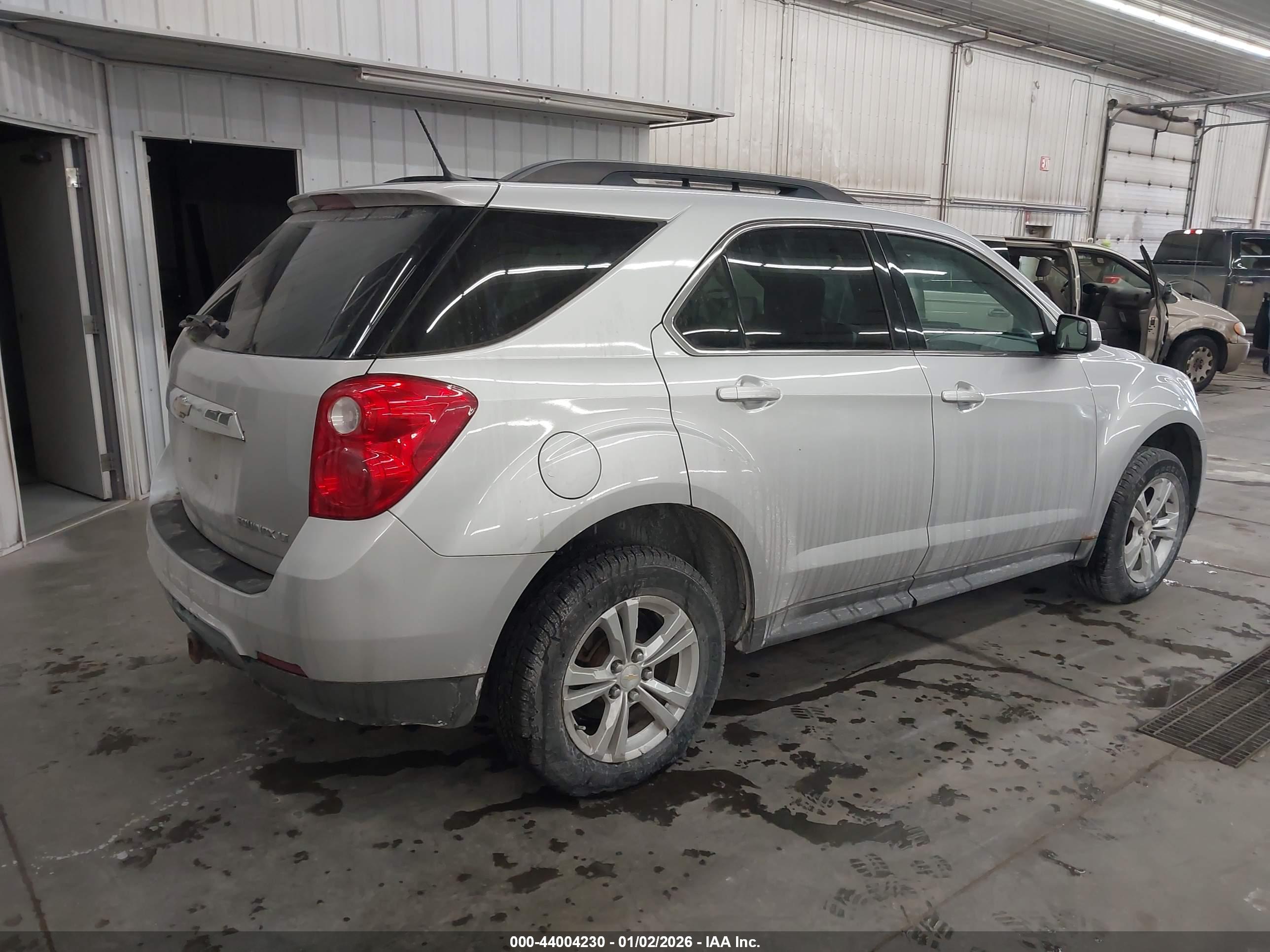 CHEVROLET EQUINOX image 4