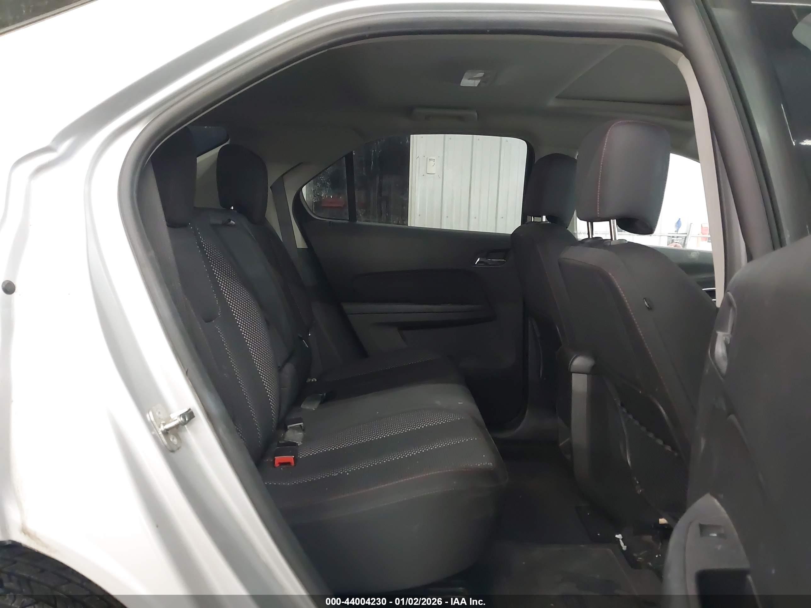 CHEVROLET EQUINOX image 8