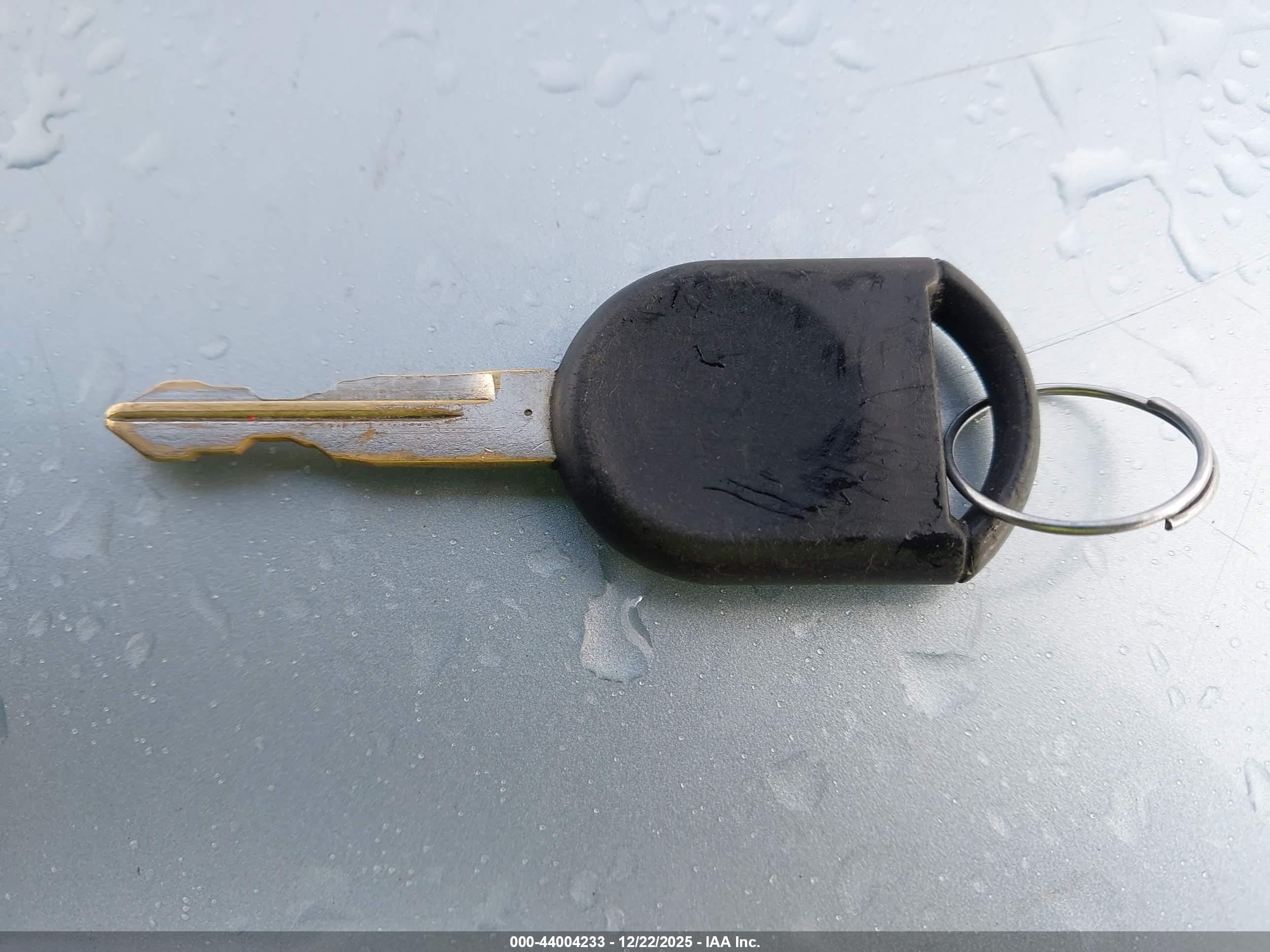 FORD FUSION image 11