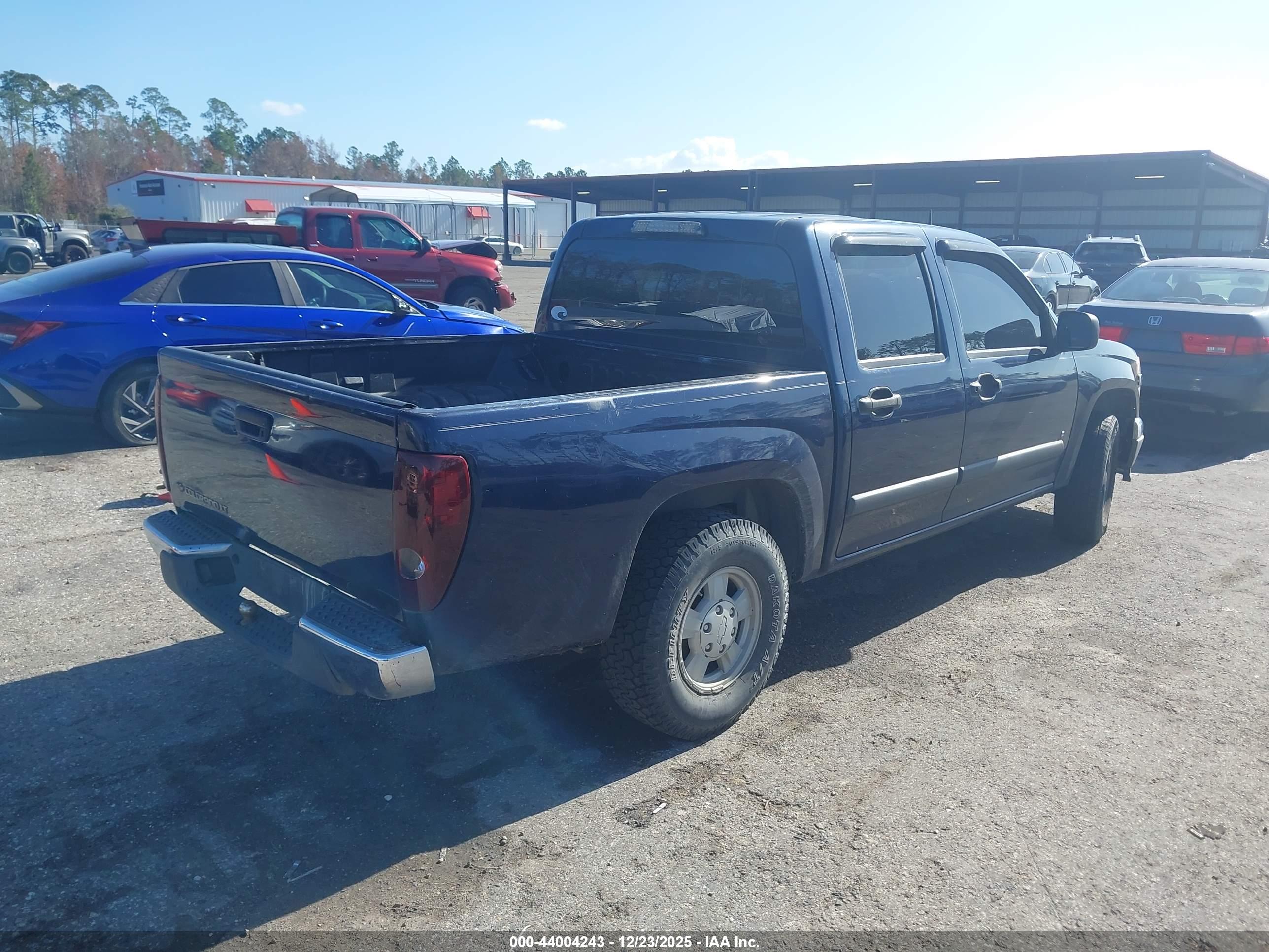 CHEVROLET COLORADO image 4
