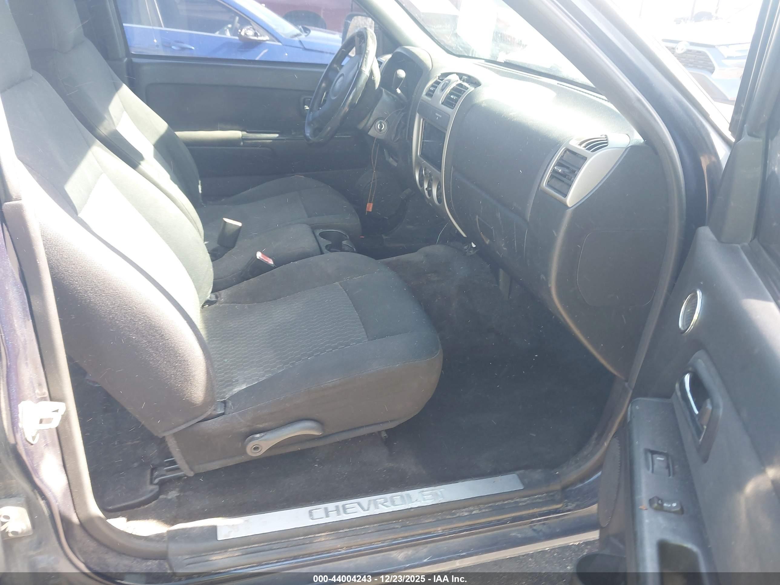 CHEVROLET COLORADO image 5