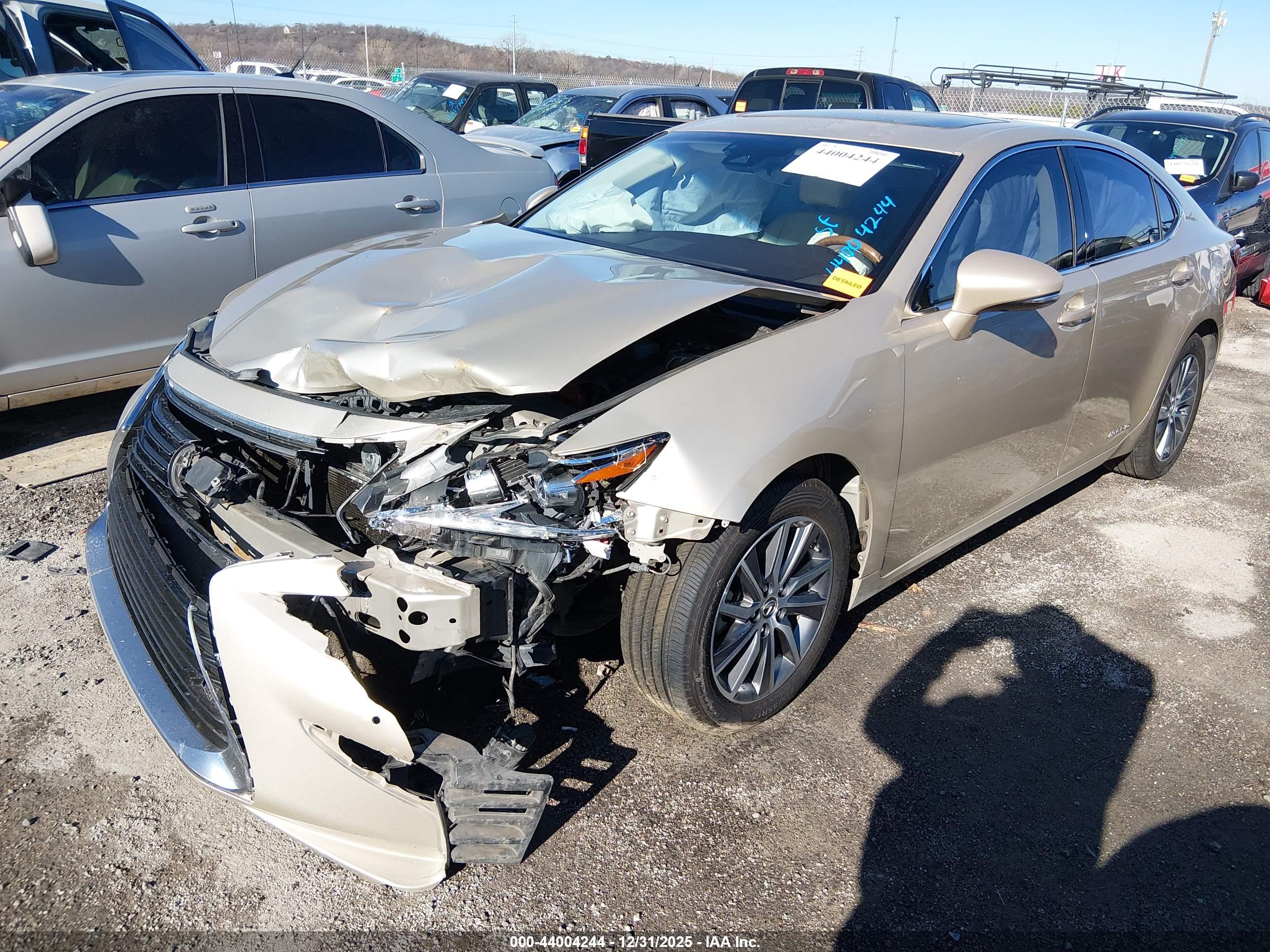 LEXUS ES image 2