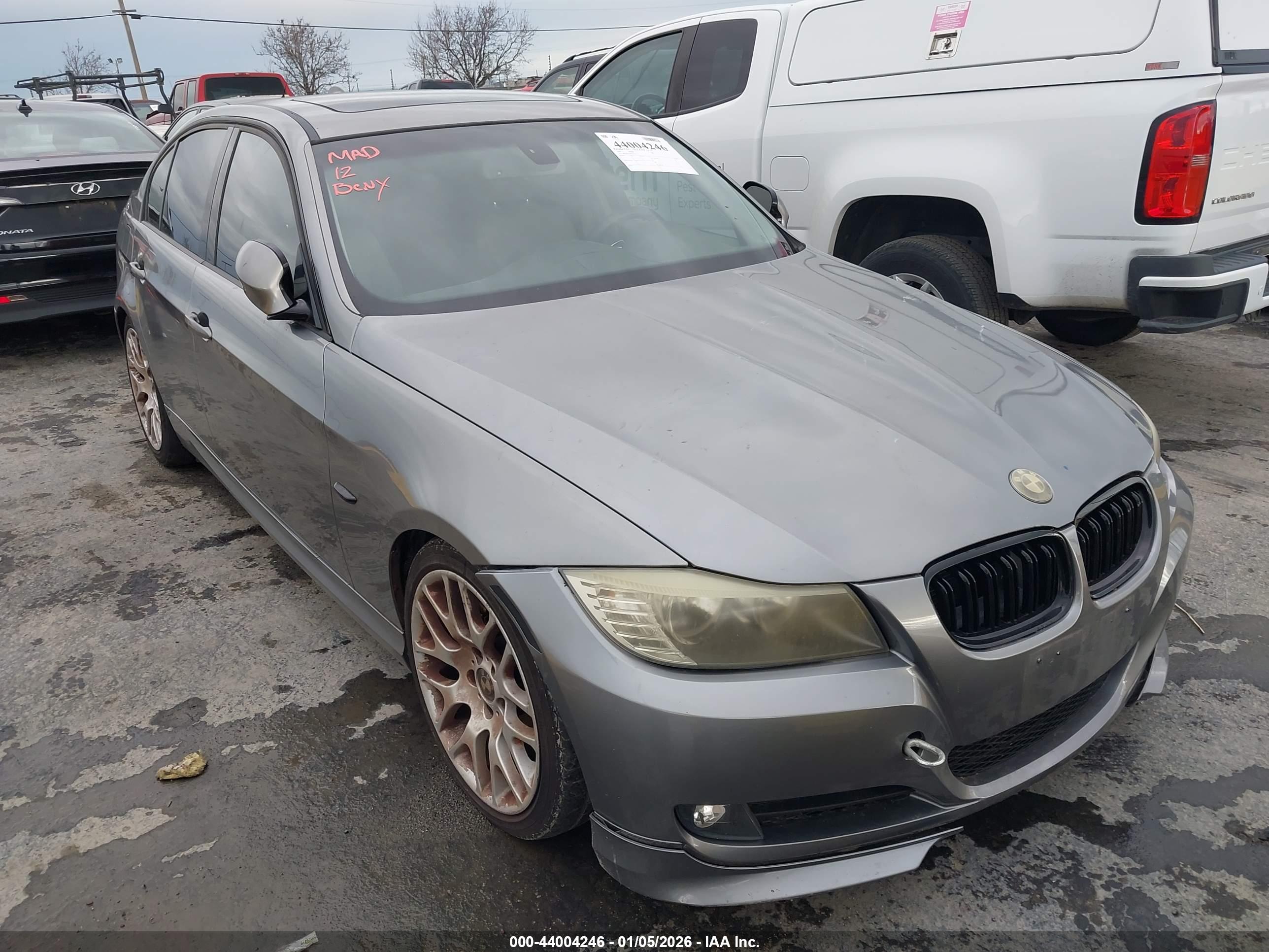 BMW 328I image 6