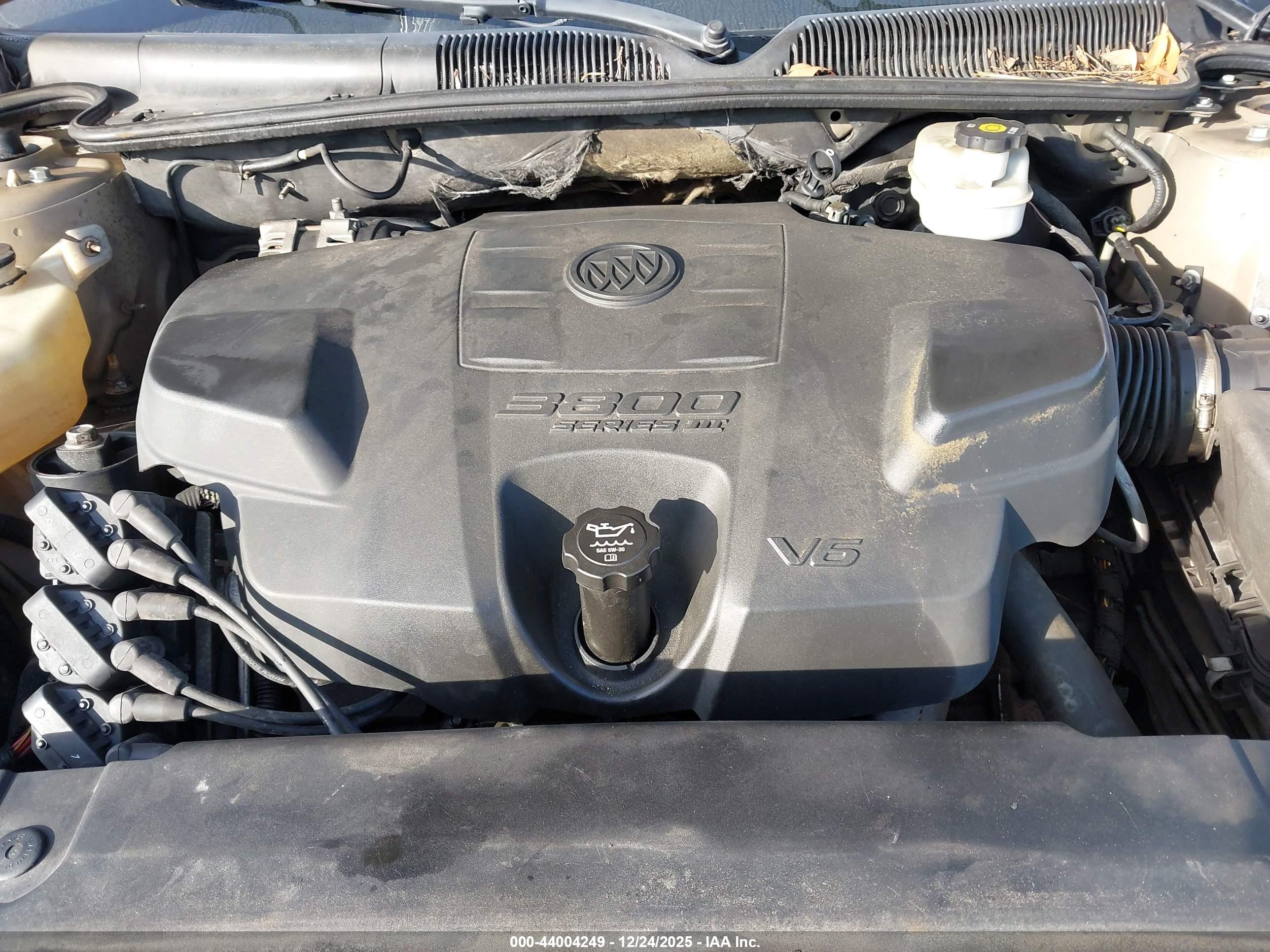 BUICK LUCERNE image 10