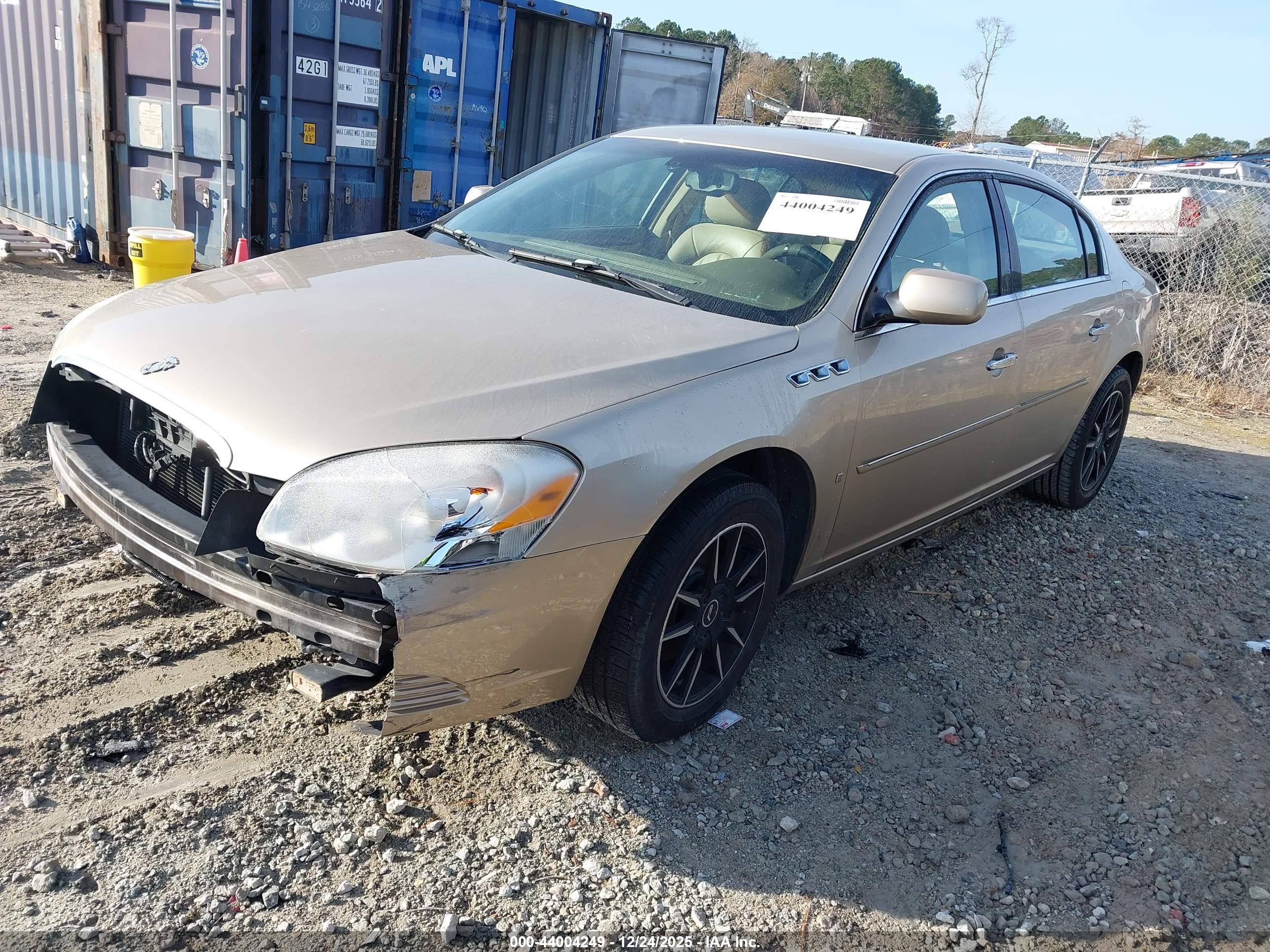 BUICK LUCERNE image 2